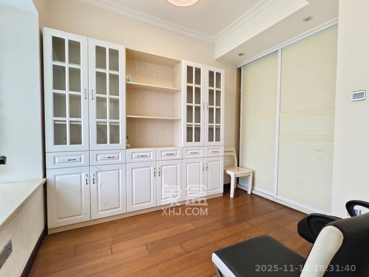 西岸润泽府  4室2厅2卫    4500.0元/月室内图