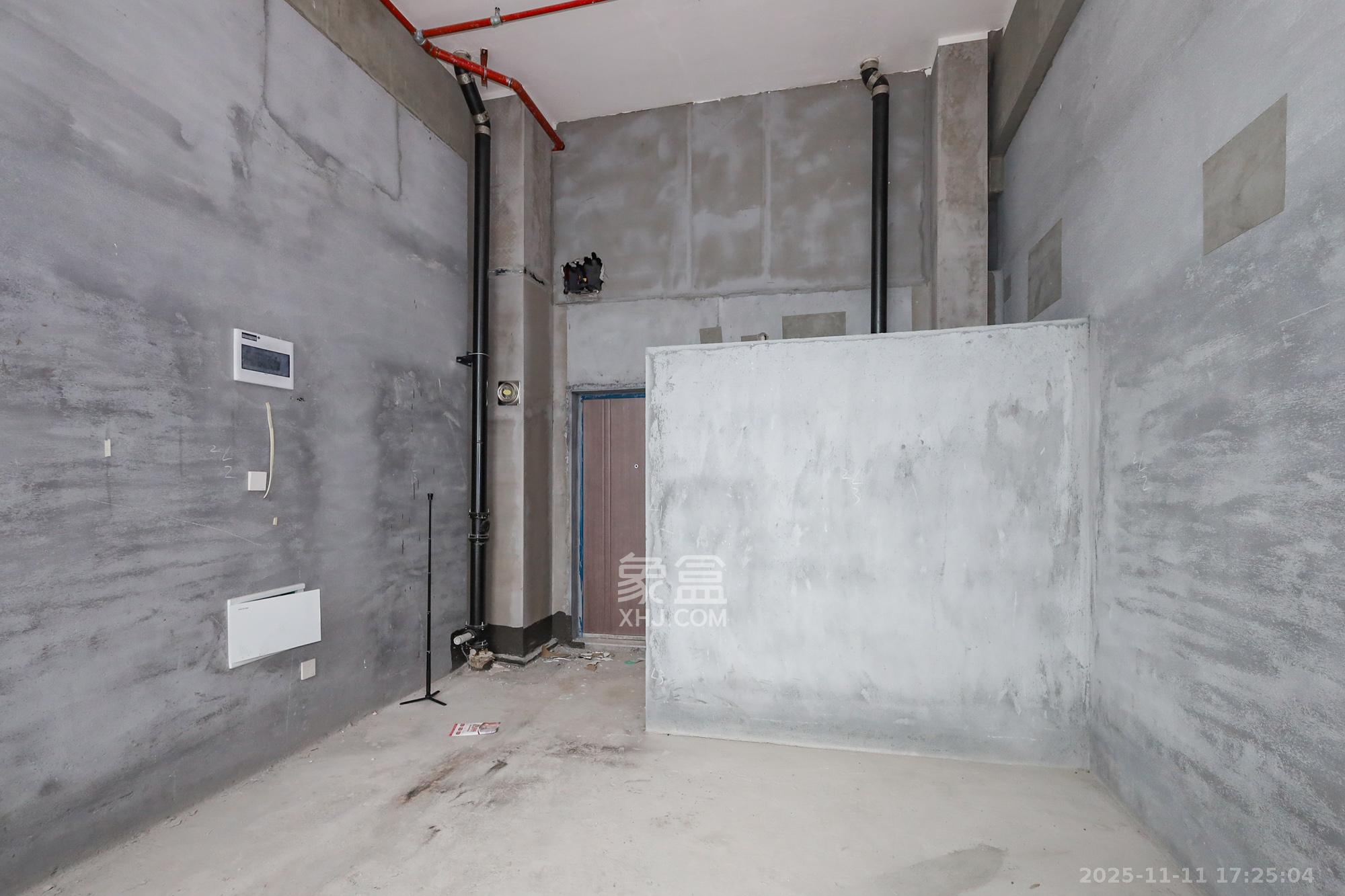 卓越中寰  1室1厅1卫    35.0万其他