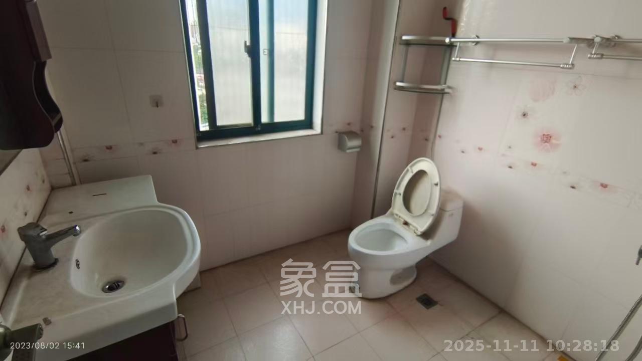 华盛世纪新城  3室2厅2卫    2500.0元/月室内图