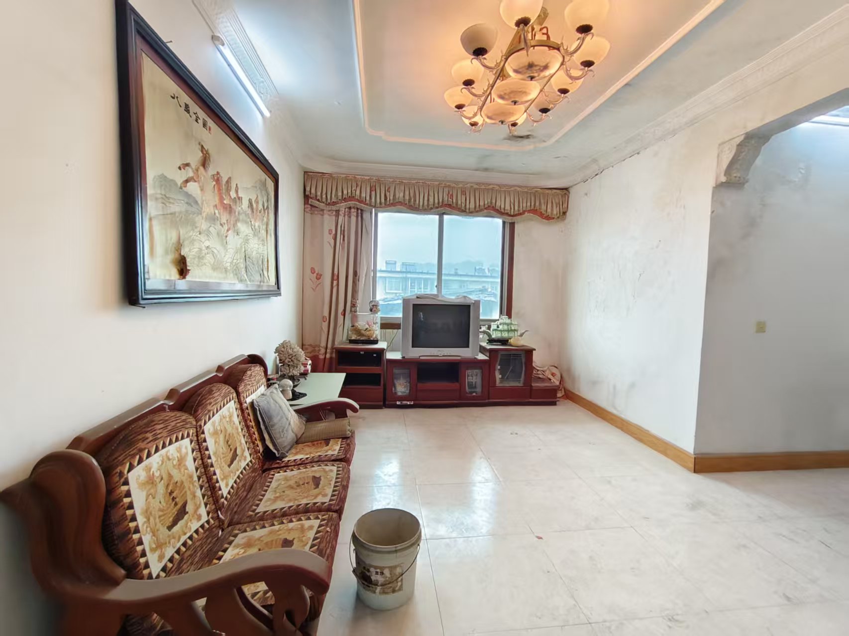 无线电三厂家属楼  3室2厅2卫    13.8万室内图