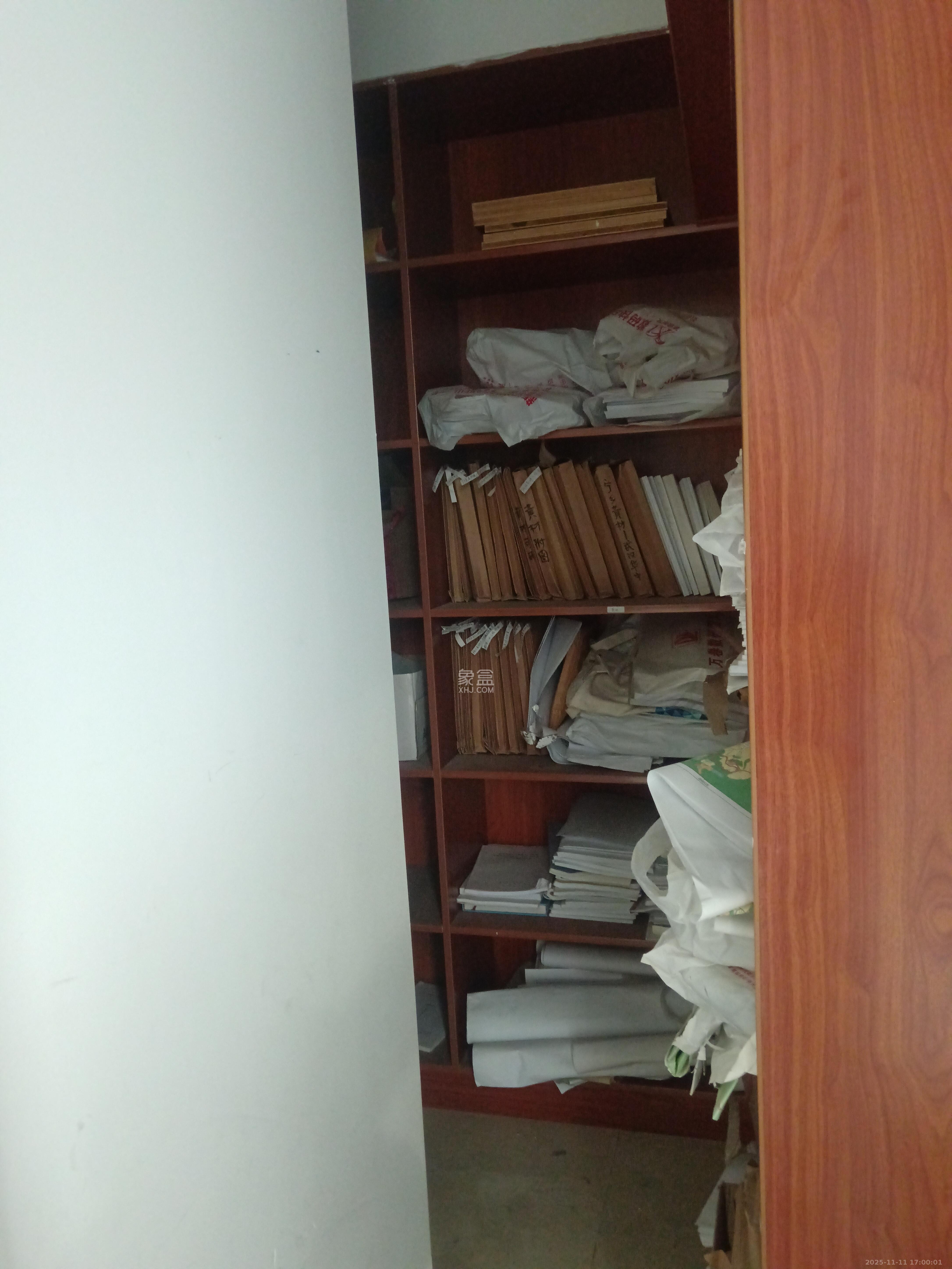 轻盐阳光CEO(轻盐雅苑)(轻奢时代)   142.72㎡      7000.0元/月