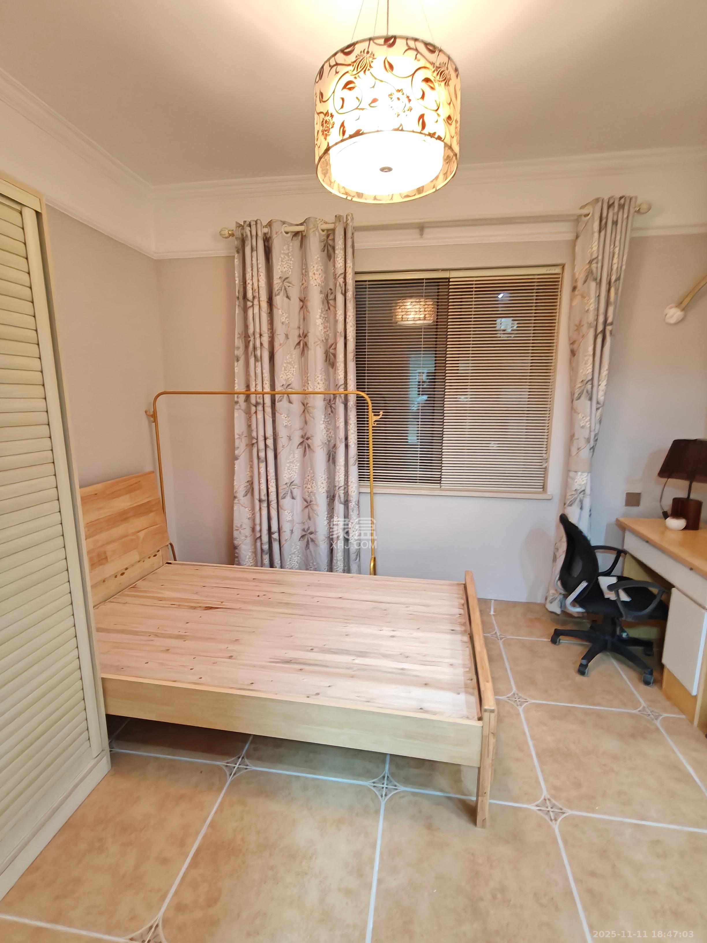 佳天瑞宁花园  1室2厅1卫    1800.0元/月室内图