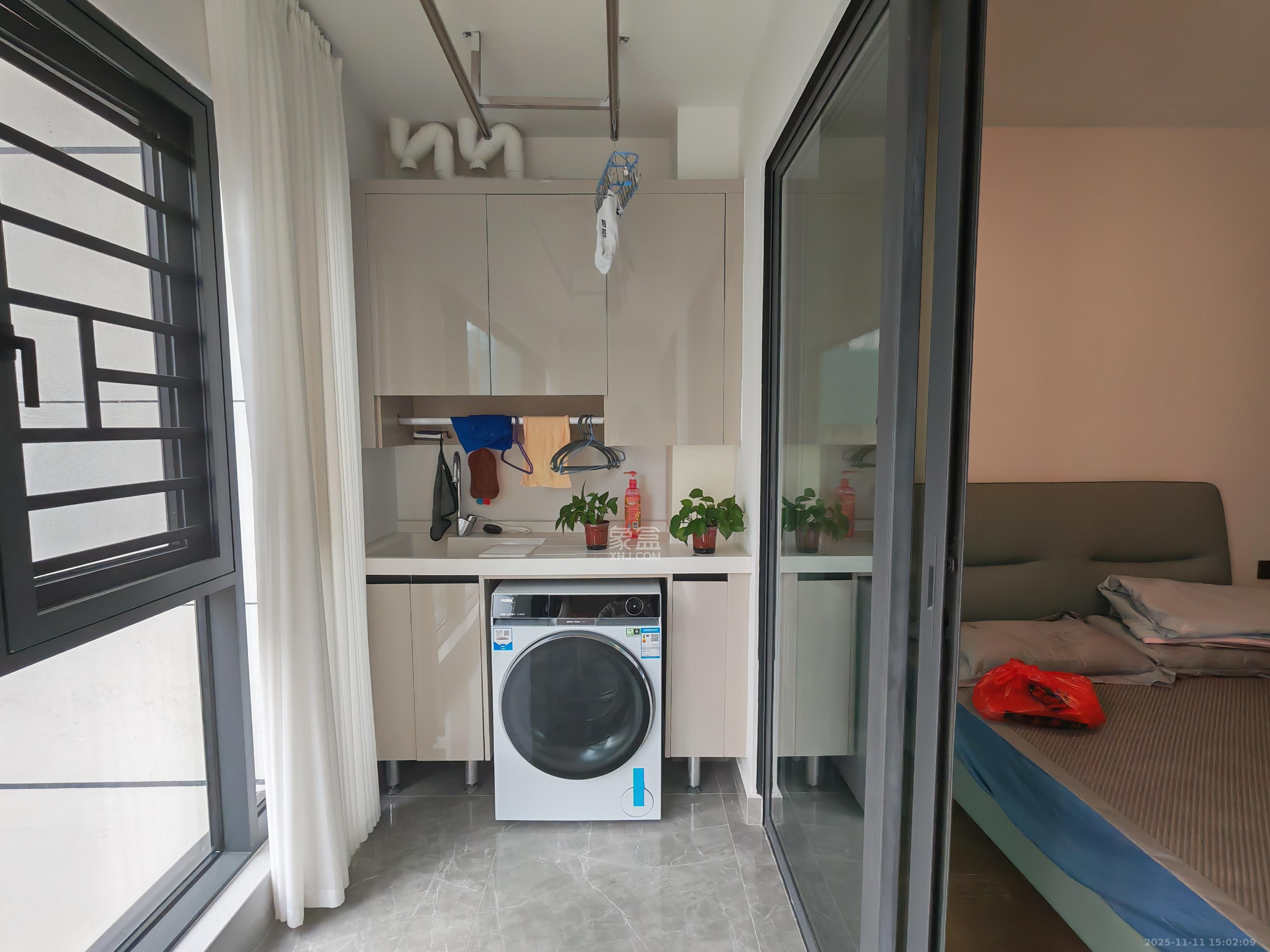 卓越洋湖晴翠  4室1厅1卫    4000.0元/月室内图