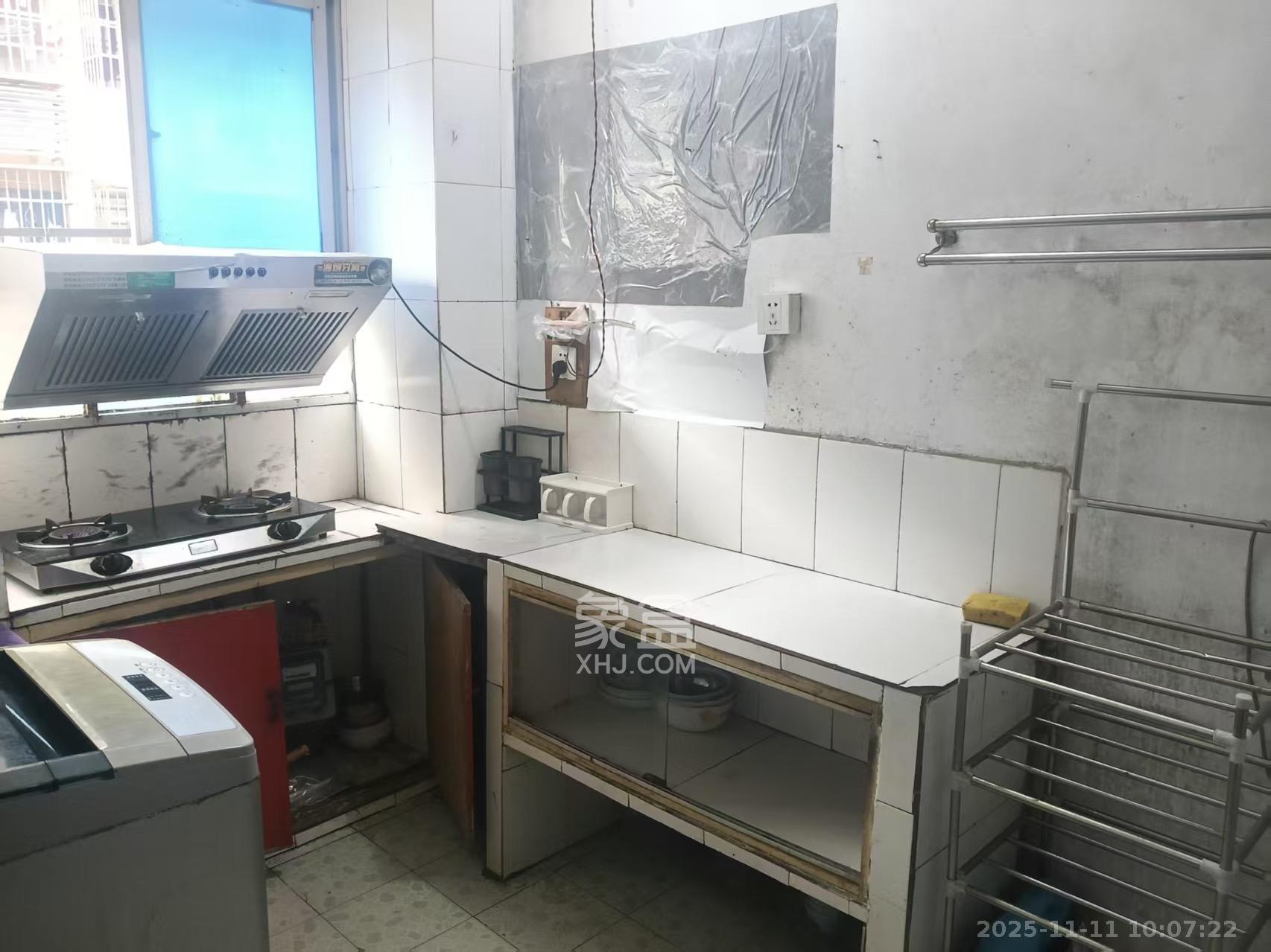 楚湘街一条巷散盘  2室1厅1卫    1400.0元/月室内图