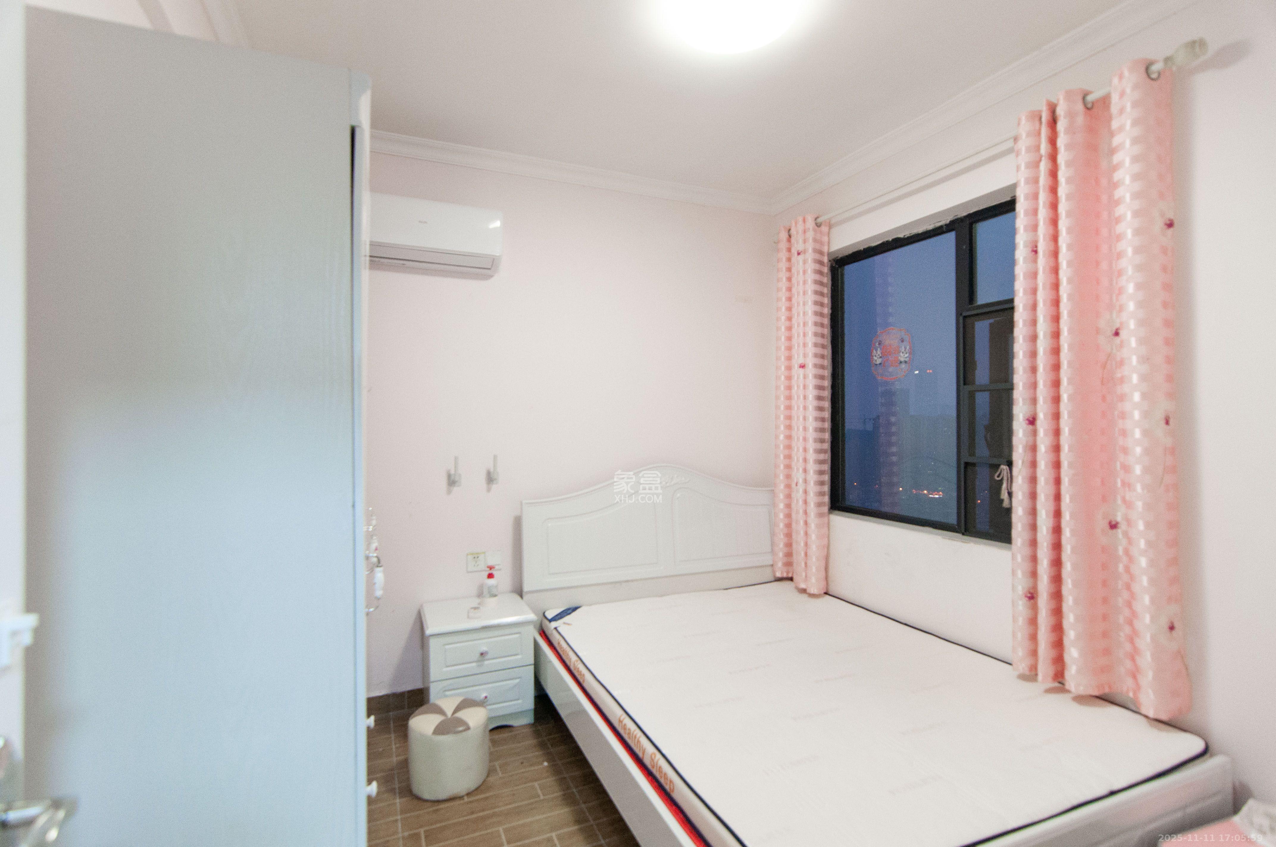 高盛华成  3室2厅1卫    2100.0元/月室内图