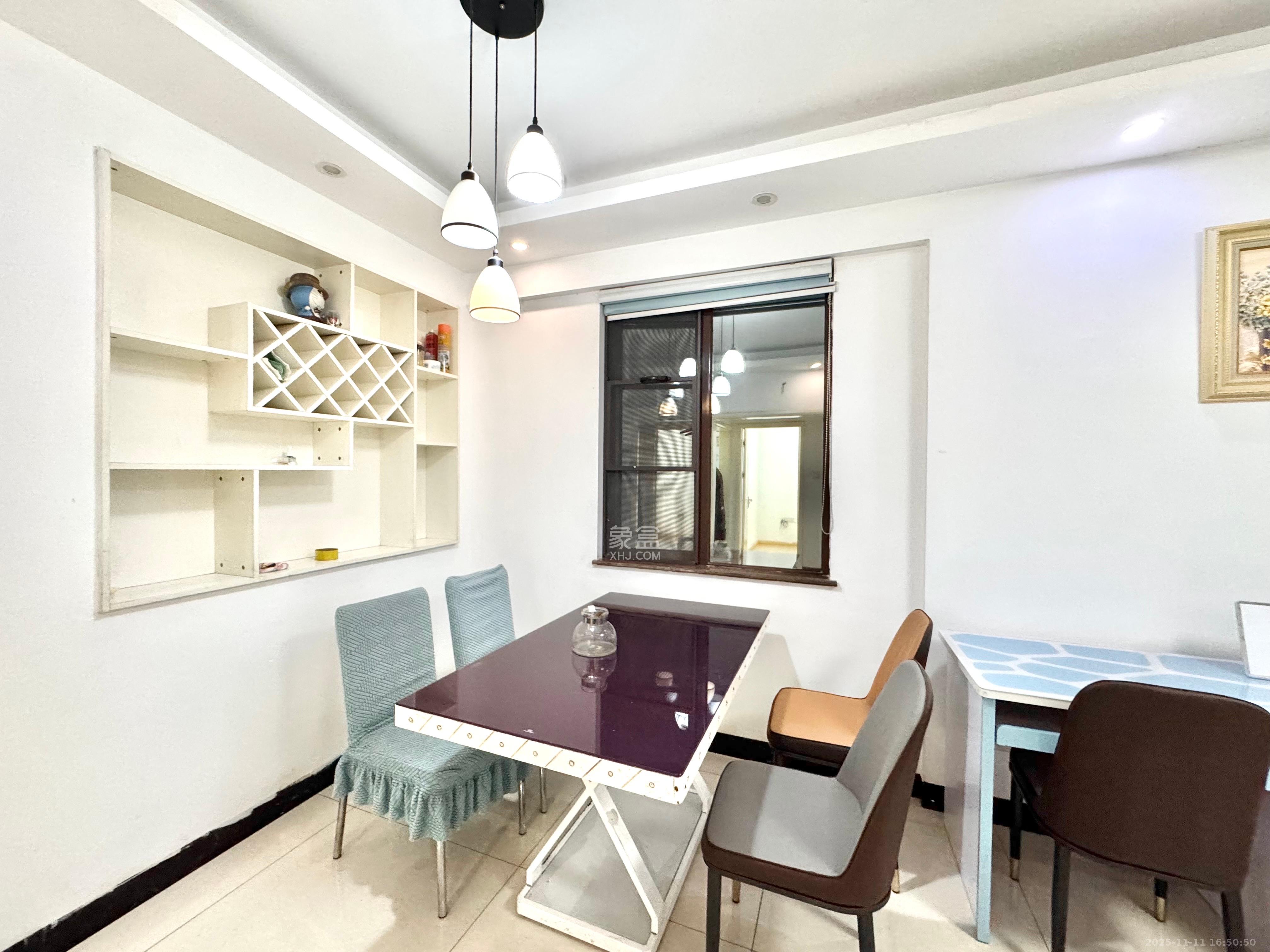 欧莱雅郡  3室1厅1卫    1700.0元/月室内图