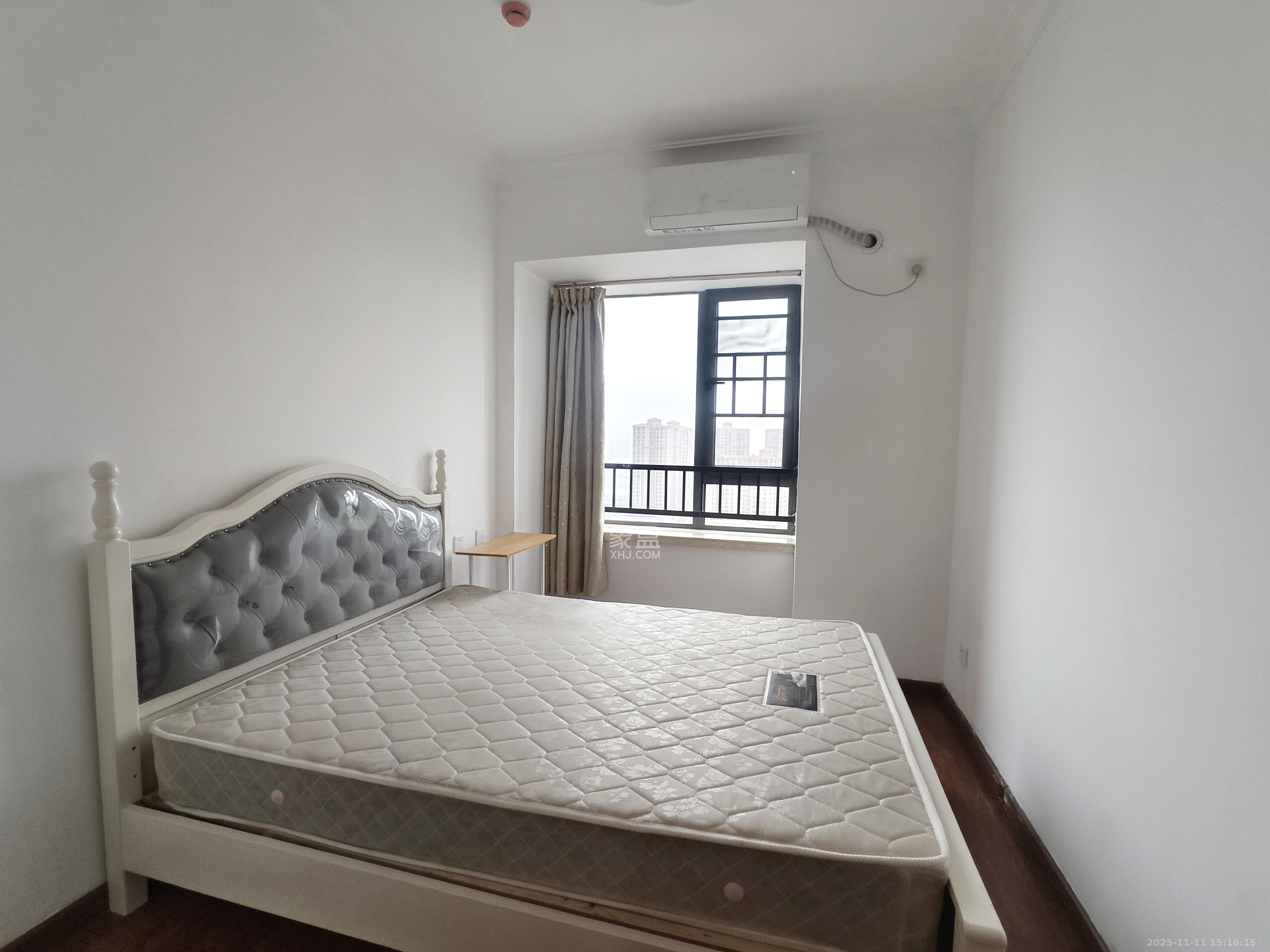 珠江好世界  4室2厅2卫    3600.0元/月室内图