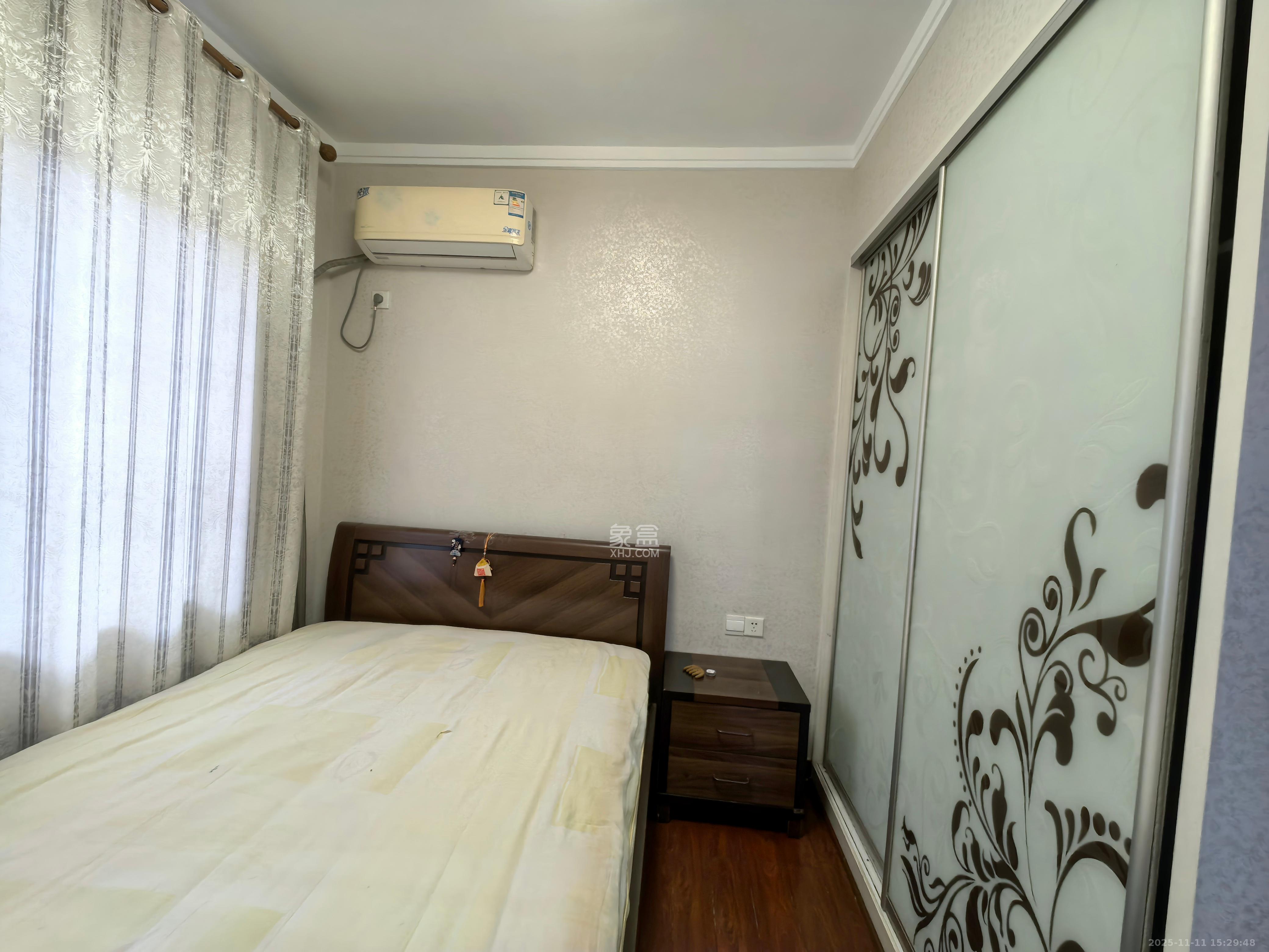 沁园春御院  4室2厅2卫    3800.0元/月室内图