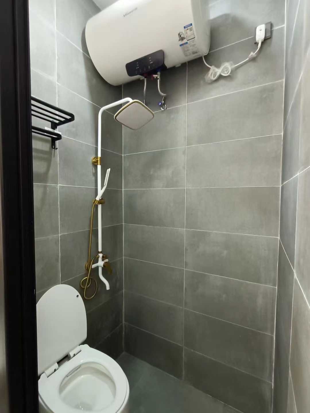 杭州大厦  1室1厅1卫    1600.0元/月室内图