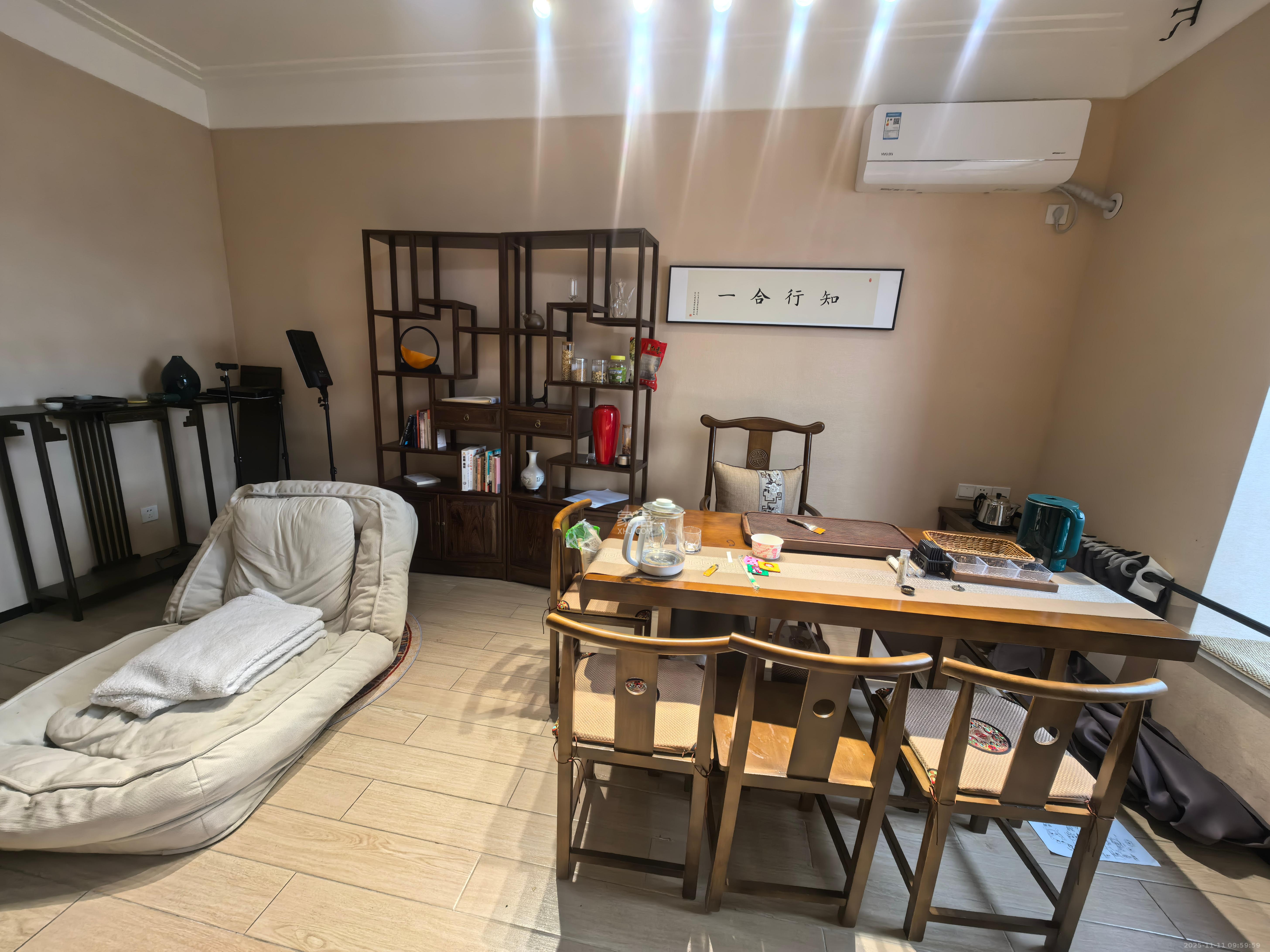 中海国际二期  1室1厅1卫    1000.0元/月室内图