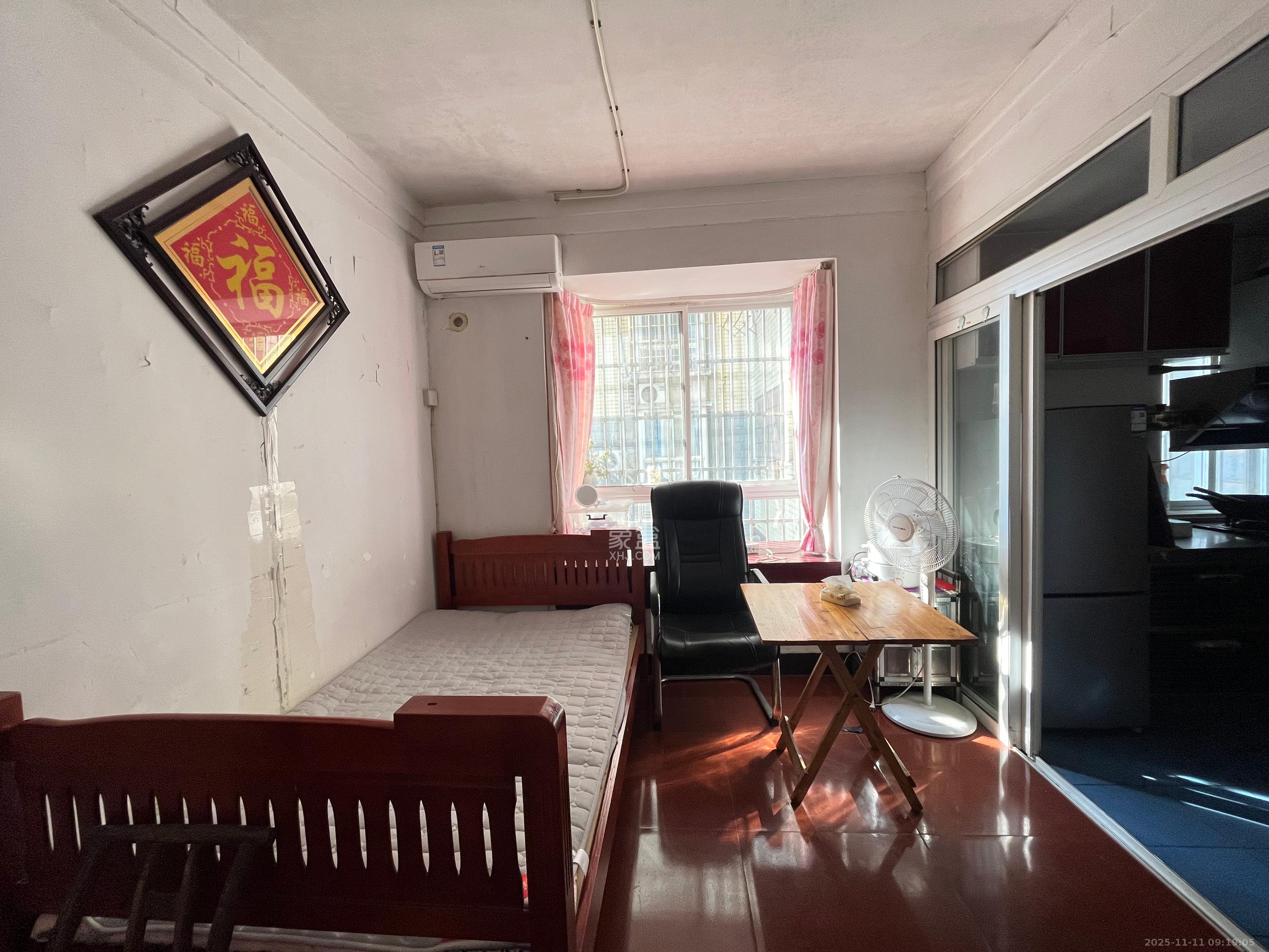 星语林名园  1室1厅1卫    1100.0元/月室内图