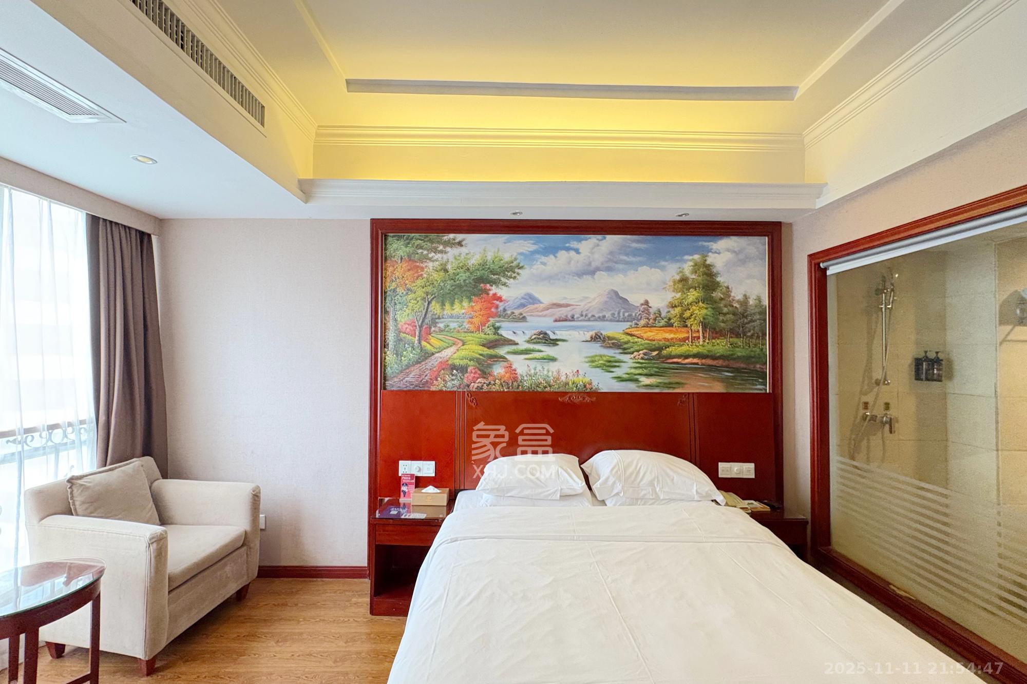 和府 1室1厅1卫 30.0万 和府 1室1厅1卫 30.0万客厅