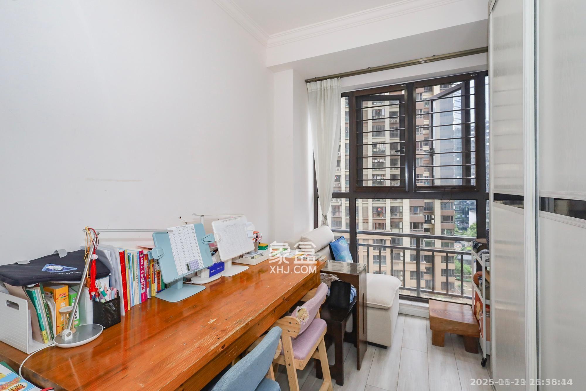 南山雍江汇(滨江国际新城) 4室2厅2卫 4000.0元/月 南山雍江汇(滨江国际新城) 4室2厅2卫 4000.0元/月室内图