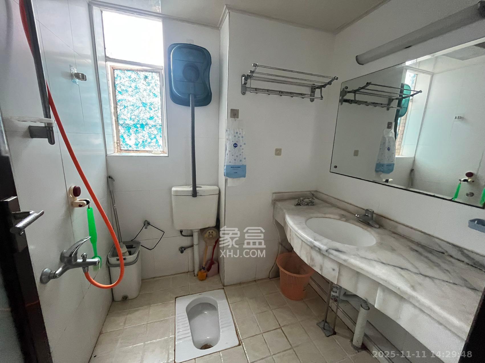 嘉盛华庭(一期、二期、三期) 2室2厅1卫 2080.0元/月 嘉盛华庭(一期、二期、三期) 2室2厅1卫 2080.0元/月室内图