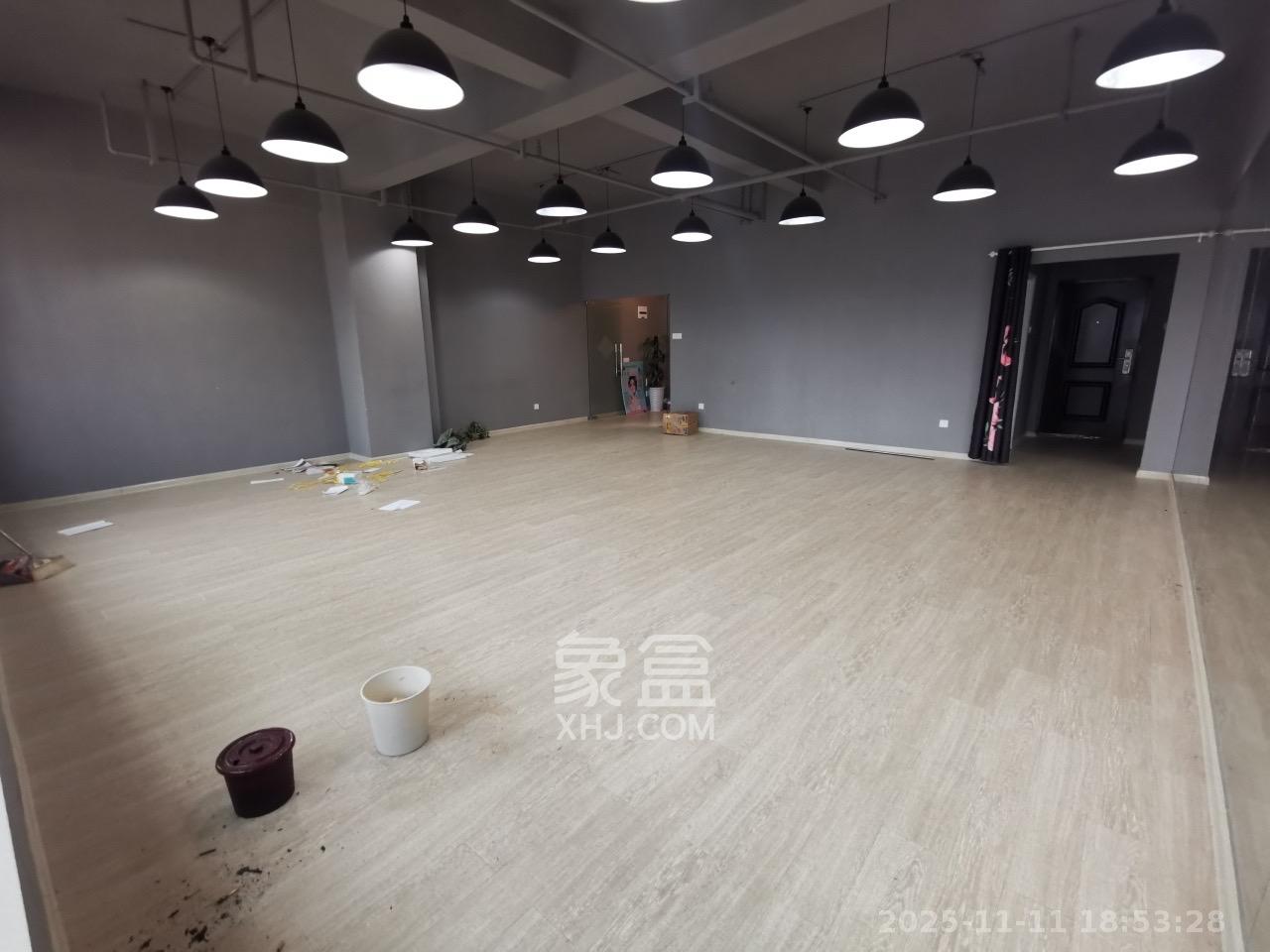 荣悦台  1室1厅1卫    2200.0元/月室内图