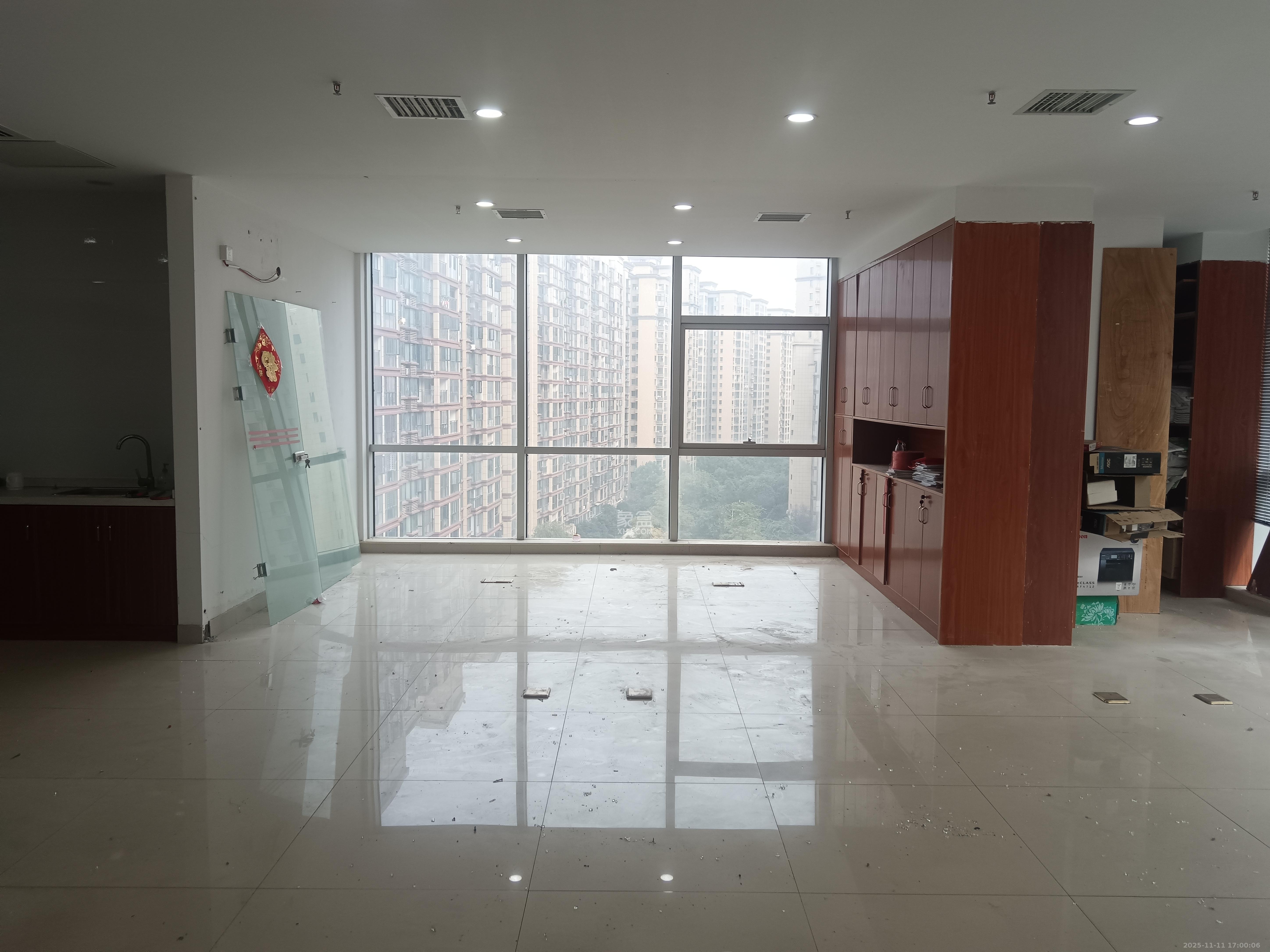 轻盐阳光CEO(轻盐雅苑)(轻奢时代)   142.72㎡      7000.0元/月室内图