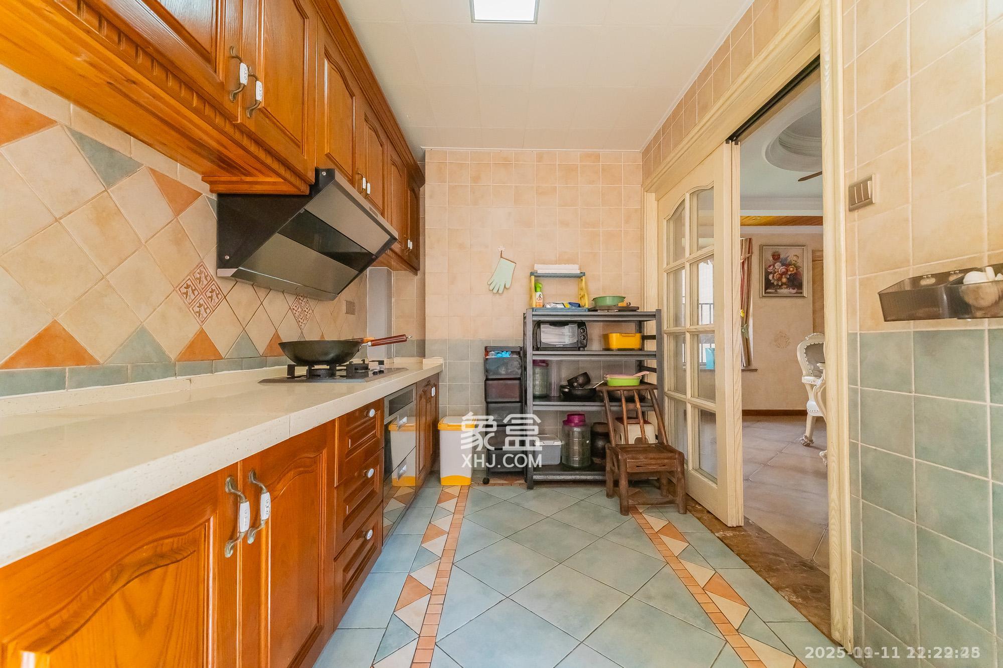 华润凤凰城三期 4室2厅2卫 5000.0元/月 华润凤凰城三期 4室2厅2卫 5000.0元/月室内图