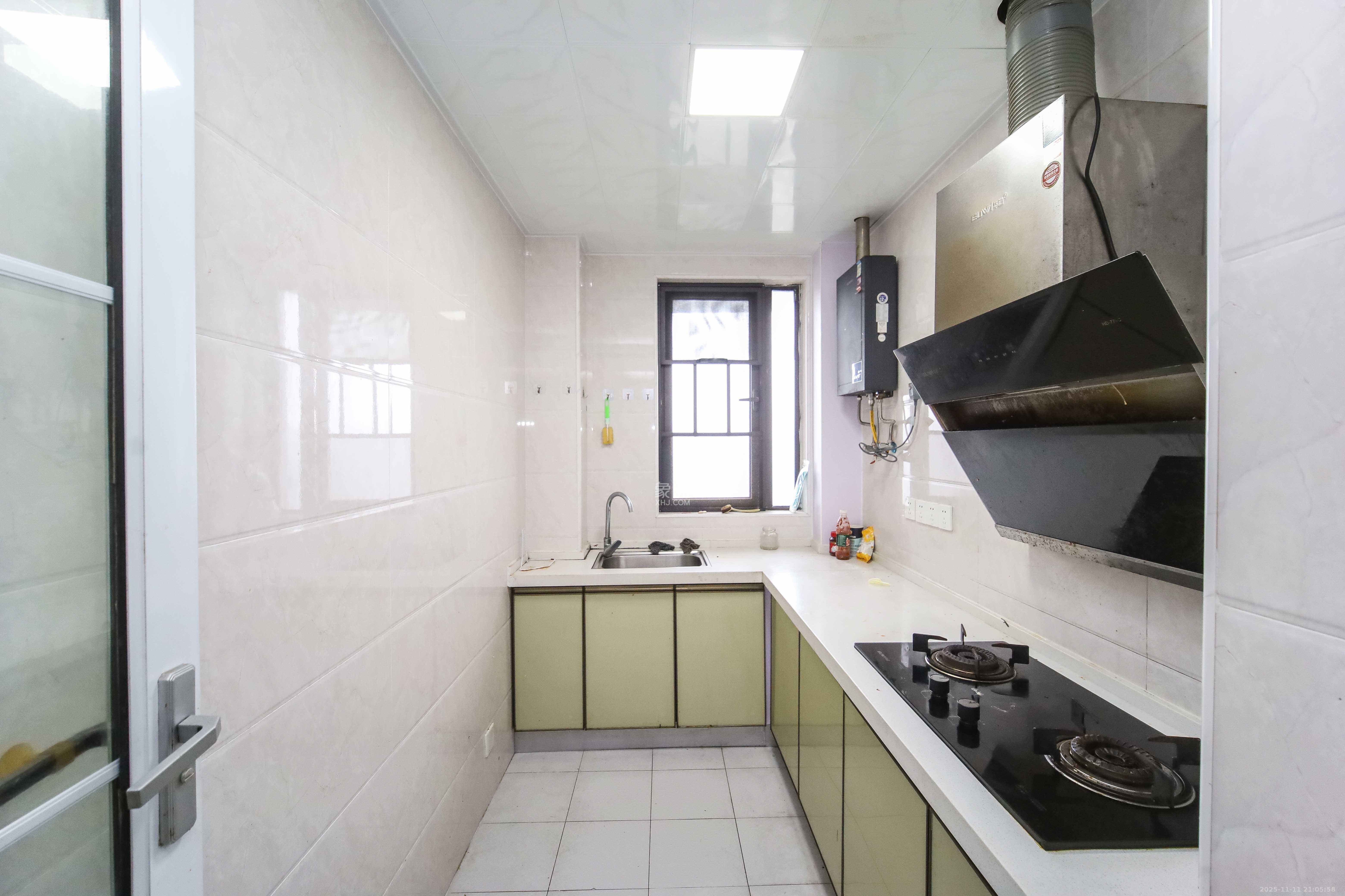 中欣楚天熙苑  3室2厅2卫    95.0万厨房