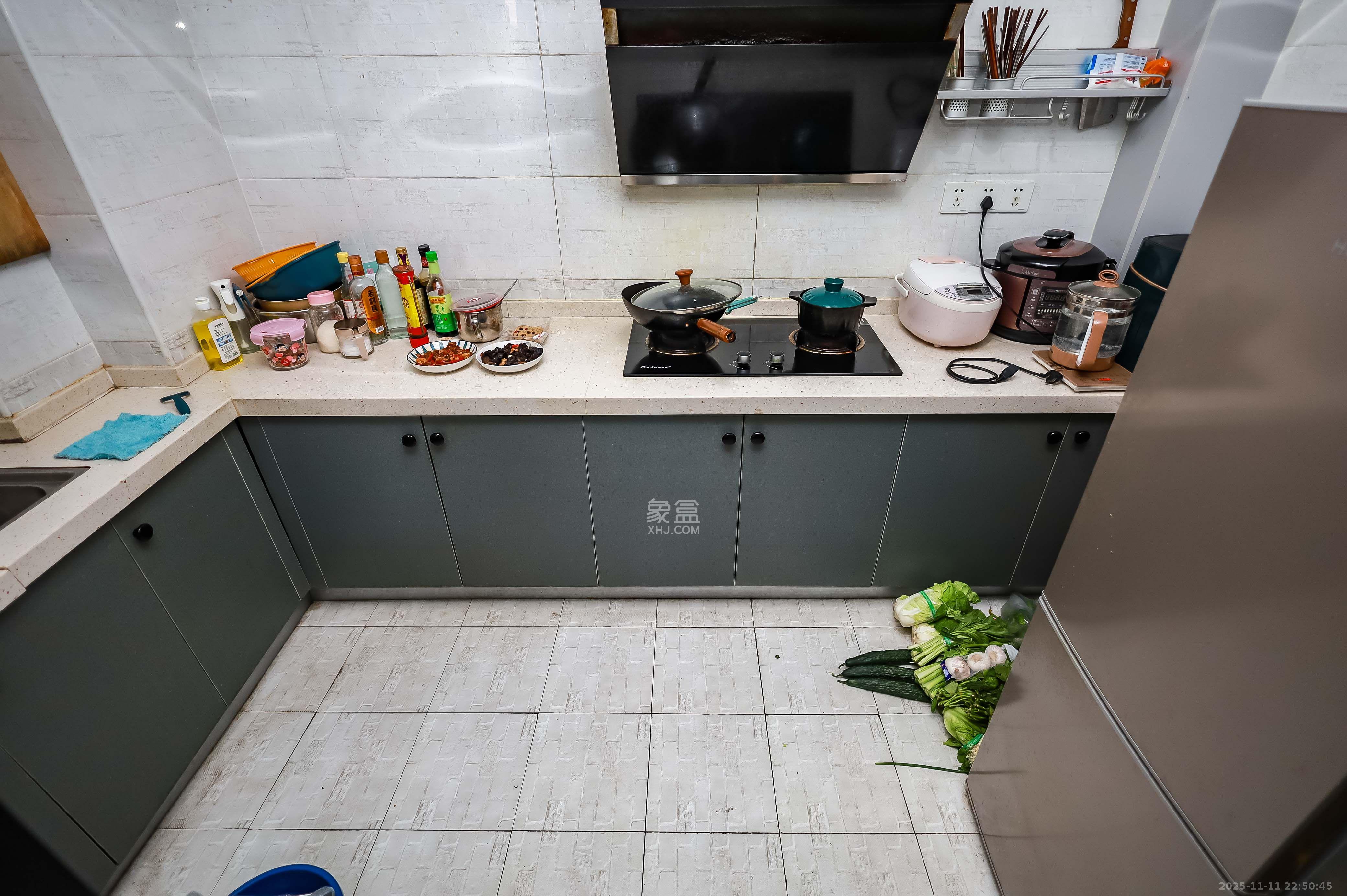 长房云时代  3室2厅1卫    2300.0元/月室内图