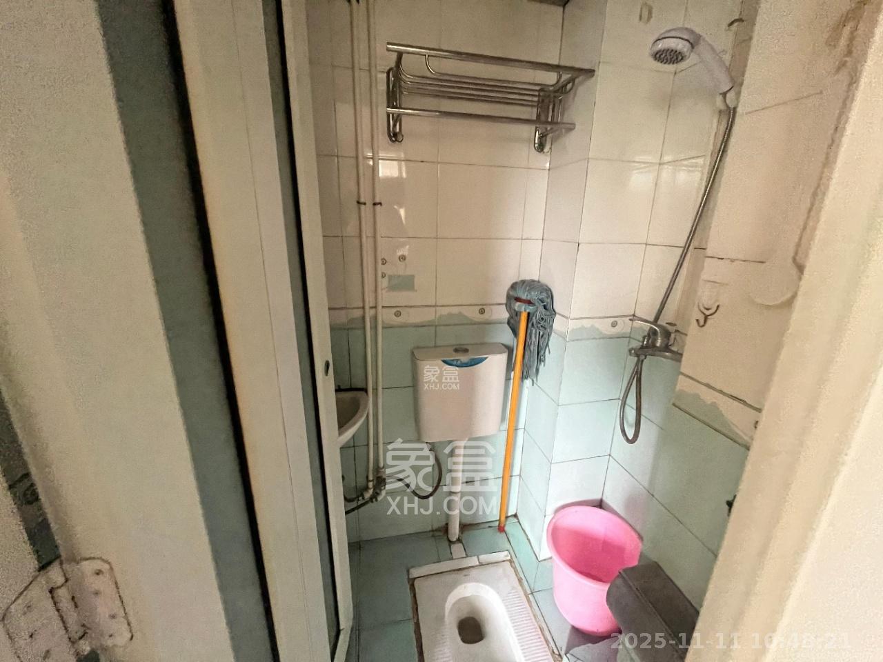 星语林名园  1室1厅1卫    1300.0元/月室内图