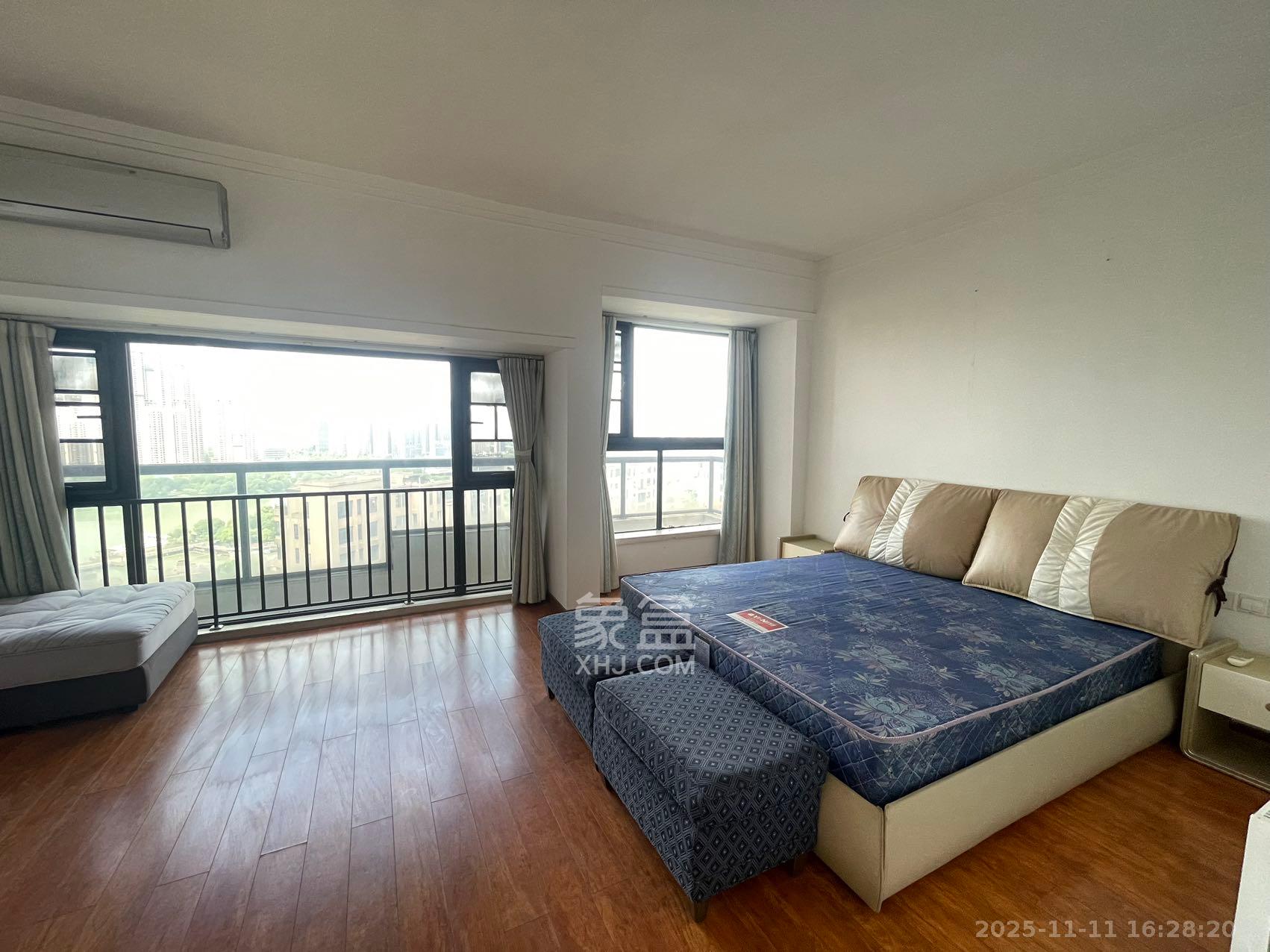 藏珑湖上国际花园 4室2厅2卫 5800.0元/月 藏珑湖上国际花园 4室2厅2卫 5800.0元/月室内图