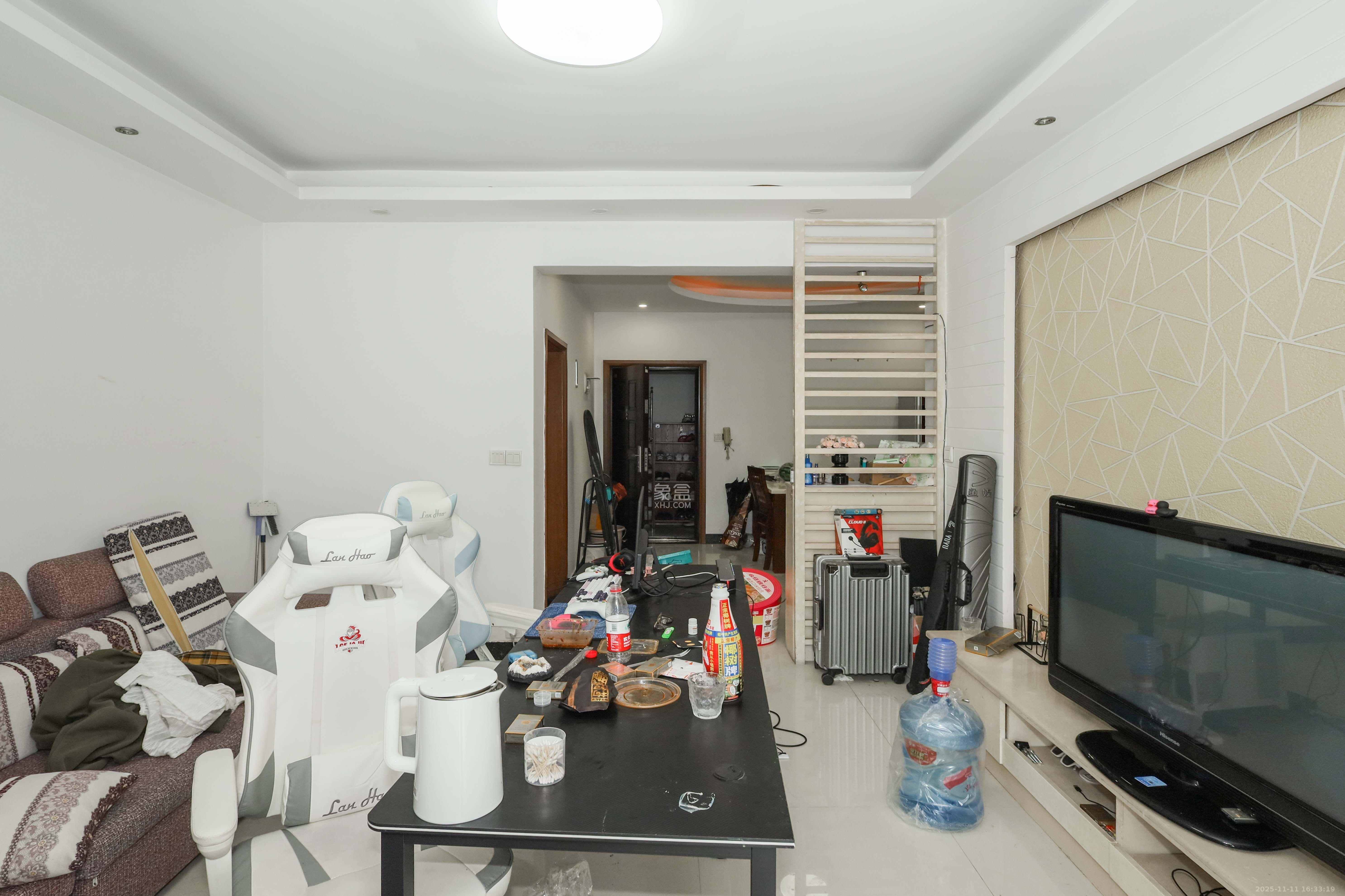 麓山润城  2室2厅1卫    2000.0元/月室内图