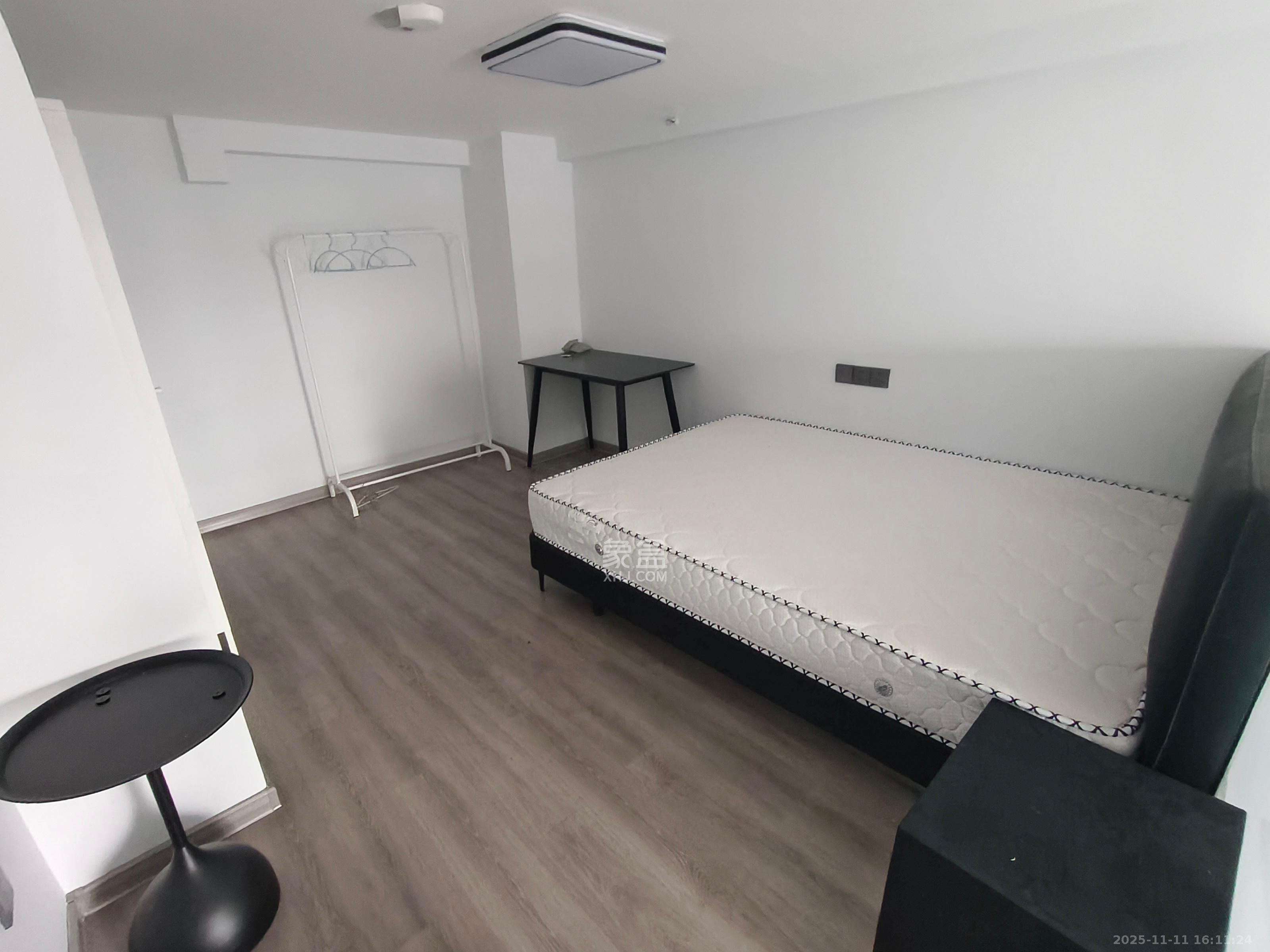 爱家当代境  1室1厅1卫    2000.0元/月室内图