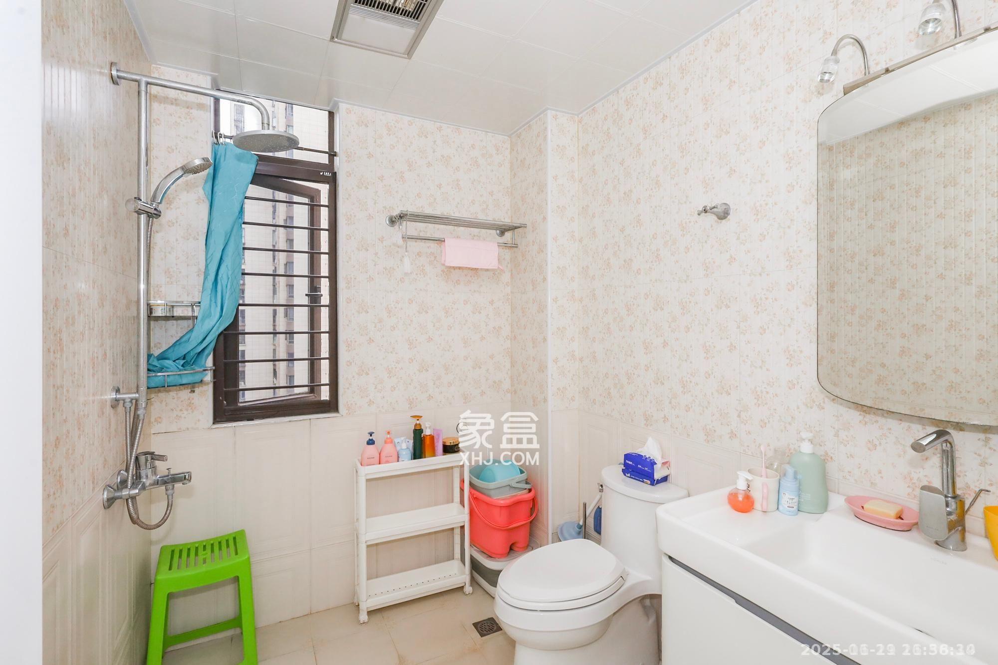 南山雍江汇（滨江国际新城）  4室2厅2卫    4000.0元/月室内图