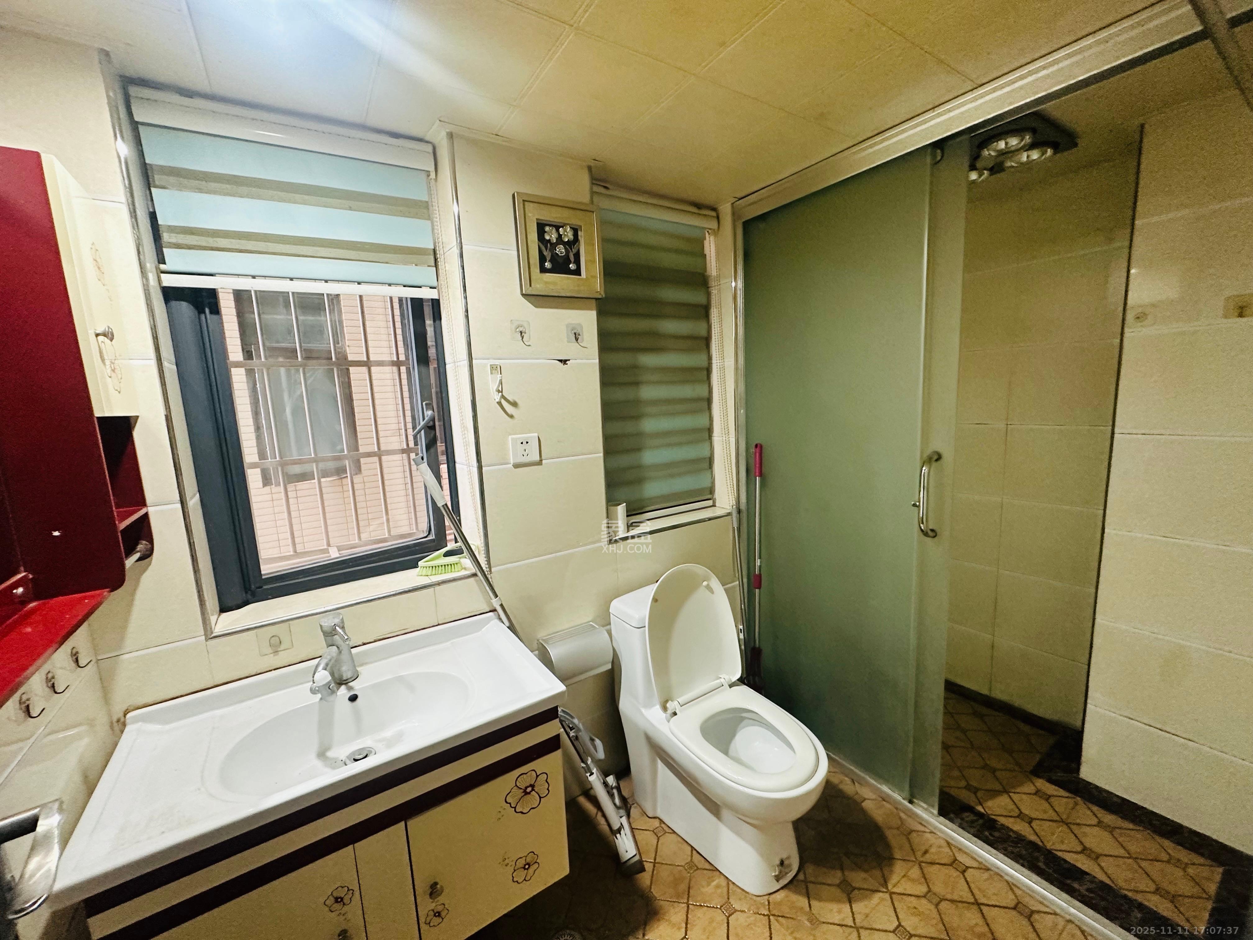 茶山馨苑  2室2厅1卫    2300.0元/月室内图