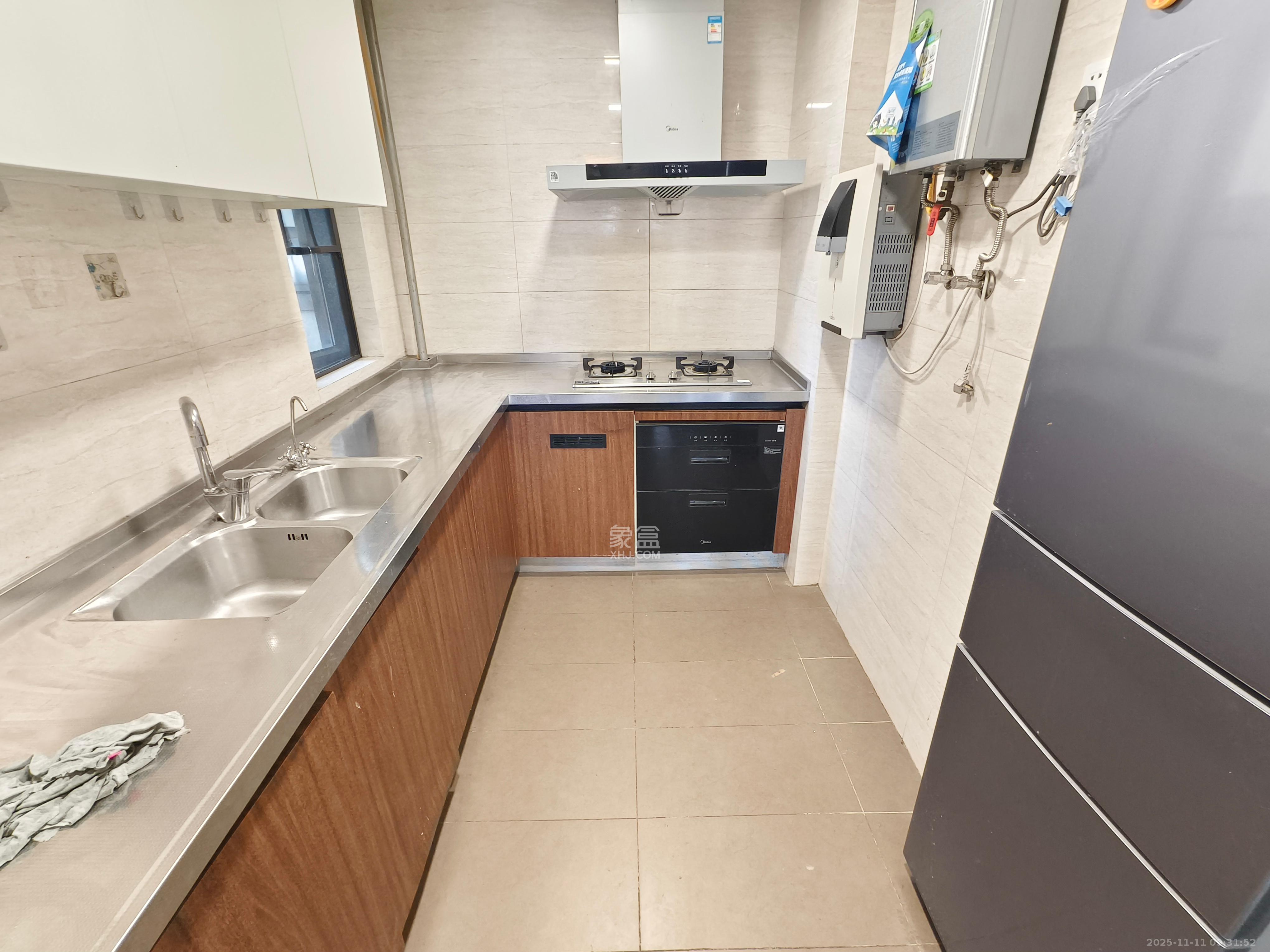 万科里梅溪郡  3室2厅1卫    2900.0元/月室内图