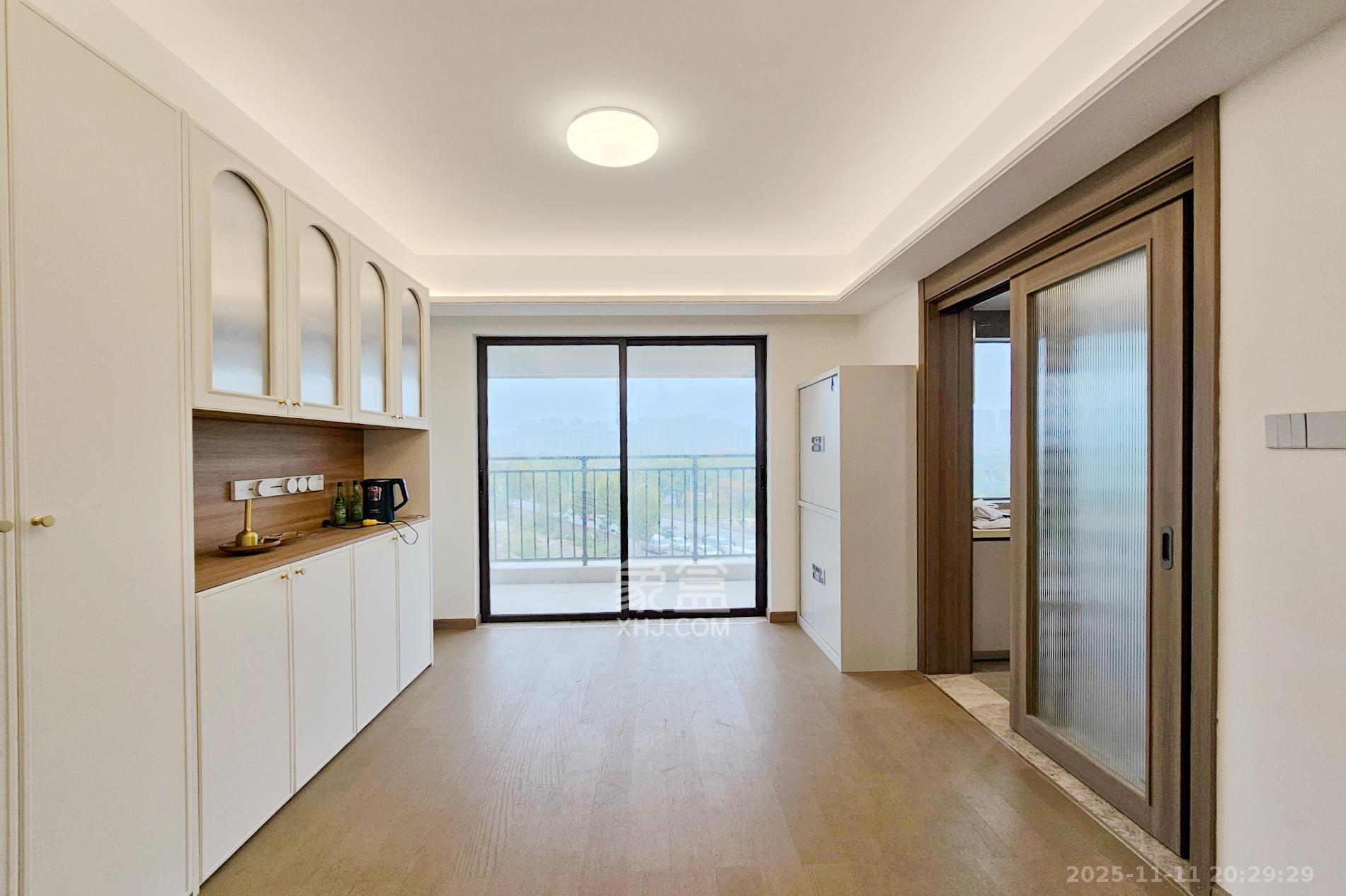 阳光城尚东湾青柠园 4室2厅2卫 140.0万 阳光城尚东湾青柠园 4室2厅2卫 140.0万客厅