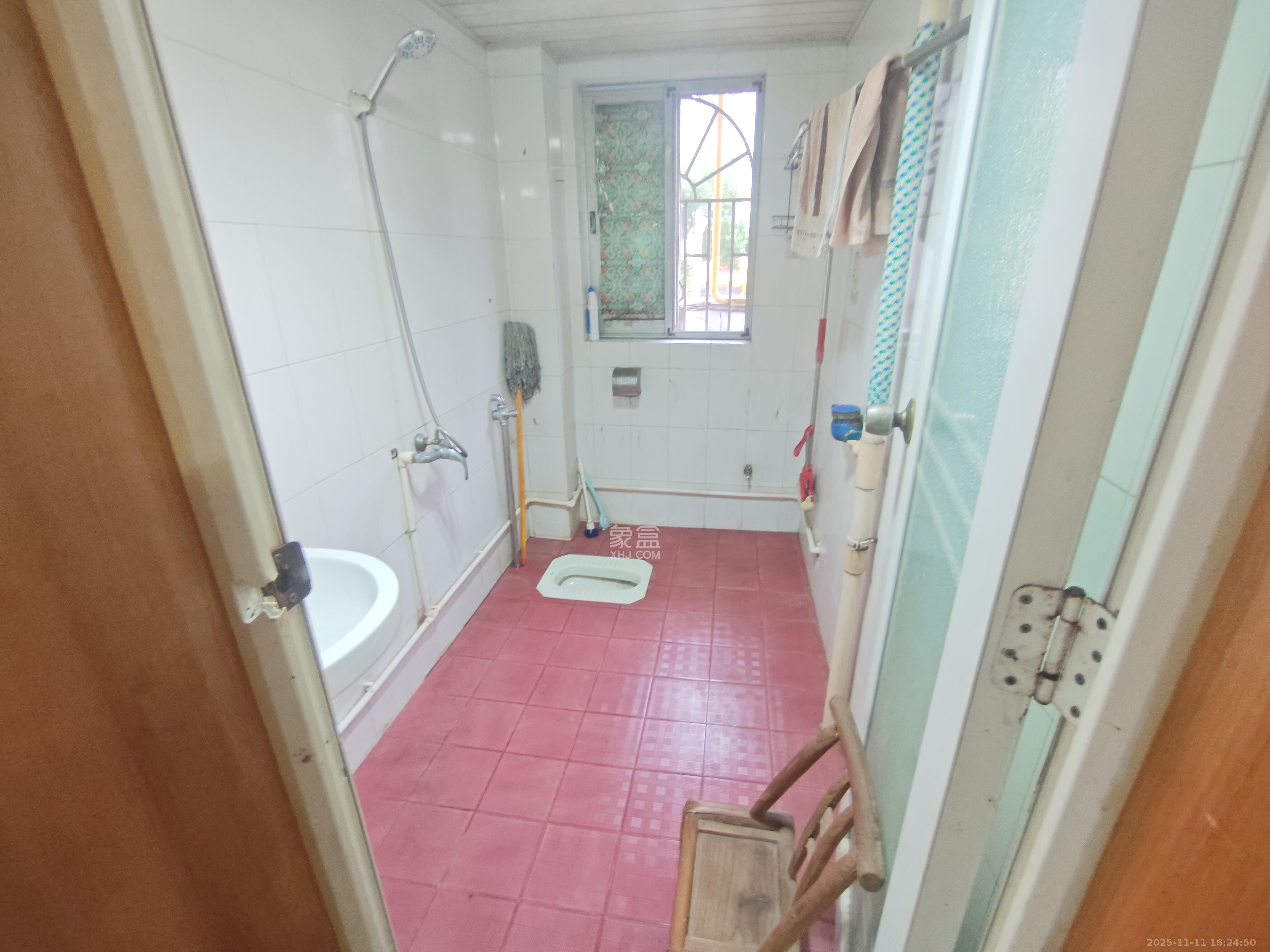 广福园  3室2厅1卫    1800.0元/月室内图