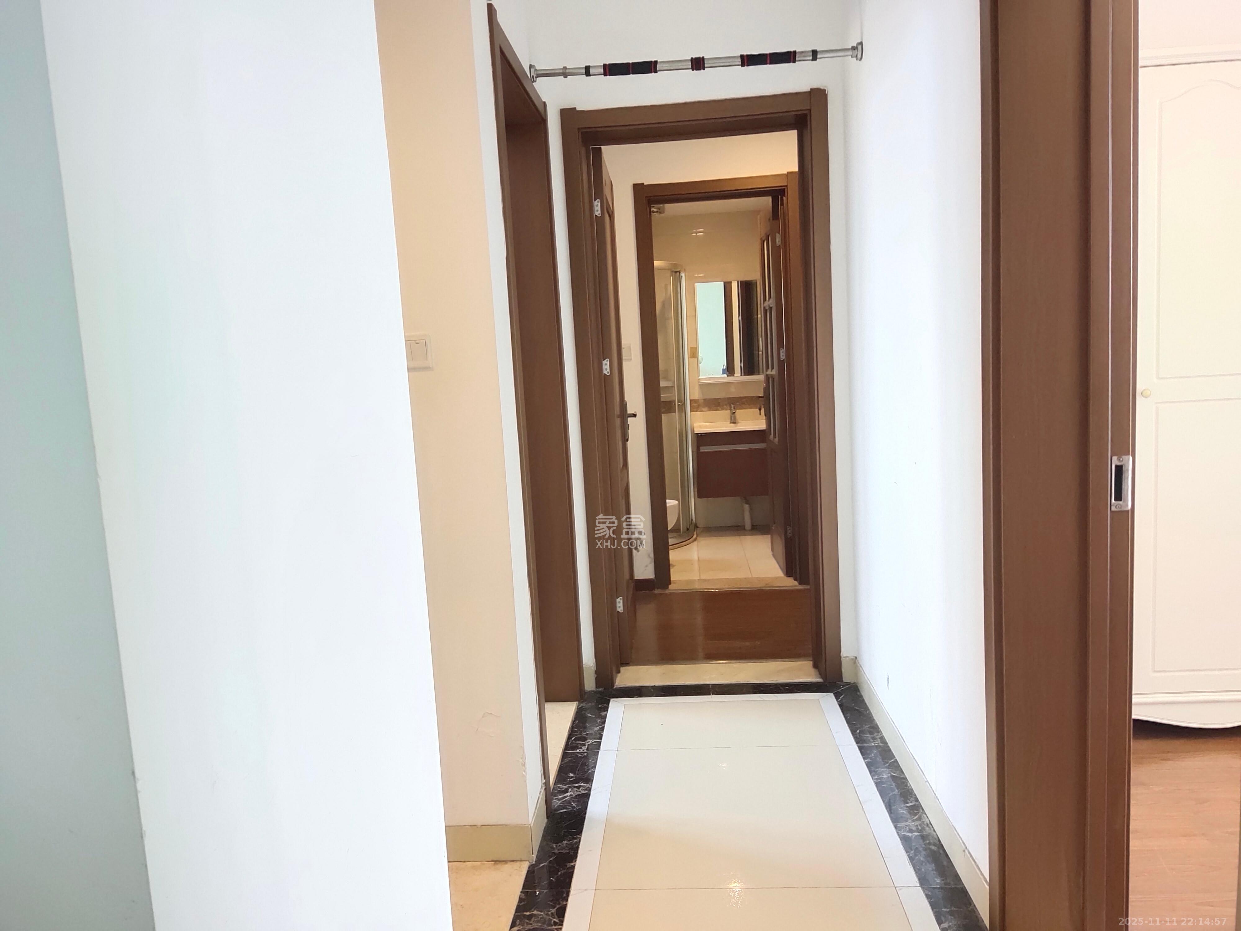 旺德府恺悦国际  3室2厅2卫    2400.0元/月室内图