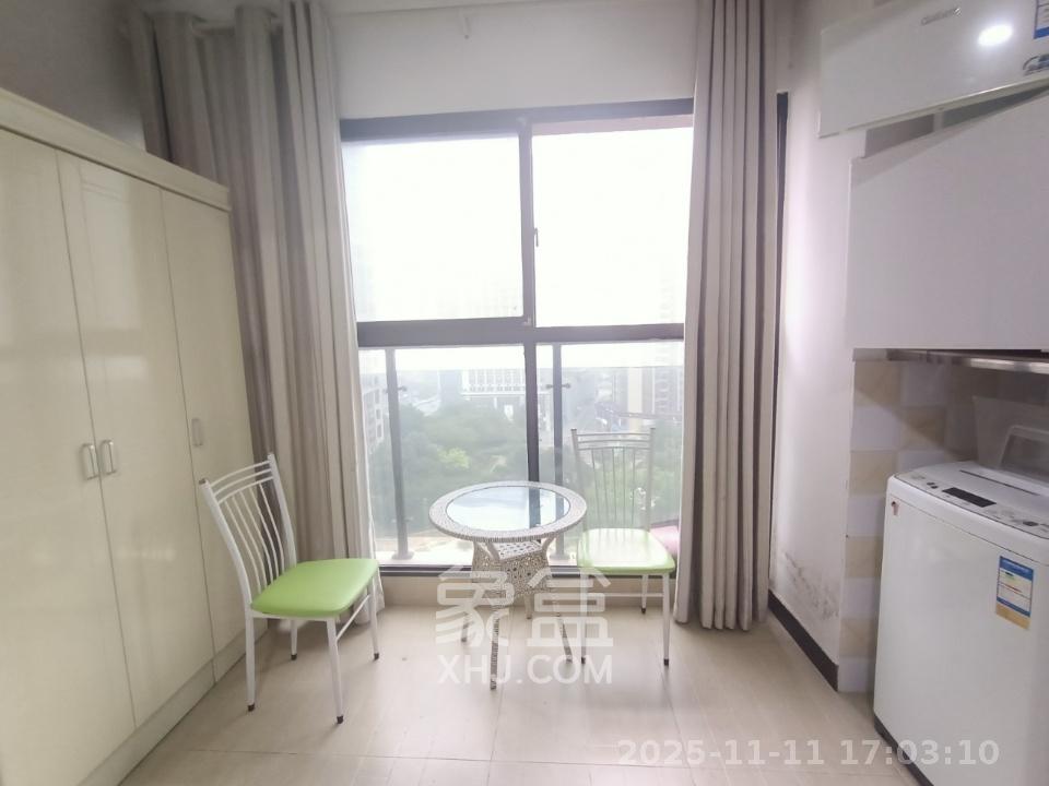 达美D6区  1室1厅1卫    1400.0元/月室内图