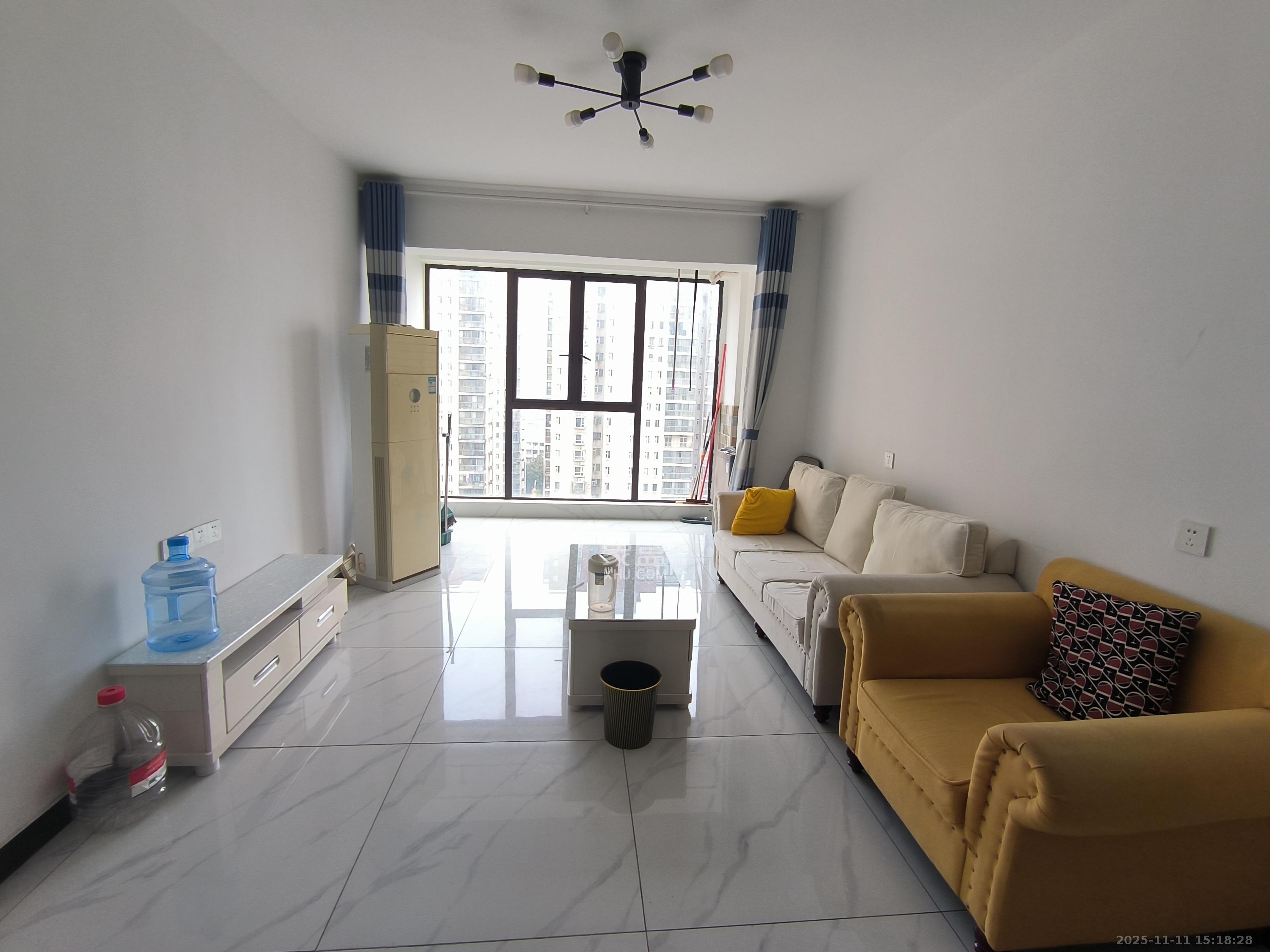 鸿邦国际城 3室2厅1卫 2000.0元/月 鸿邦国际城 3室2厅1卫 2000.0元/月室内图