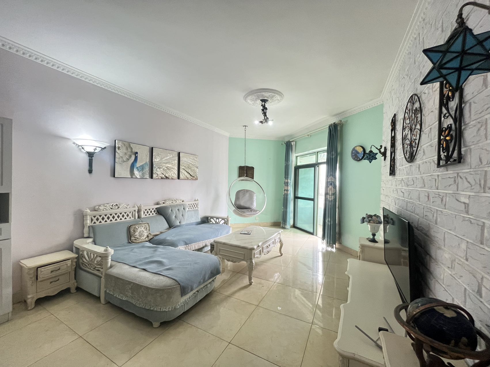 置地花园  3室2厅2卫    3600.0元/月