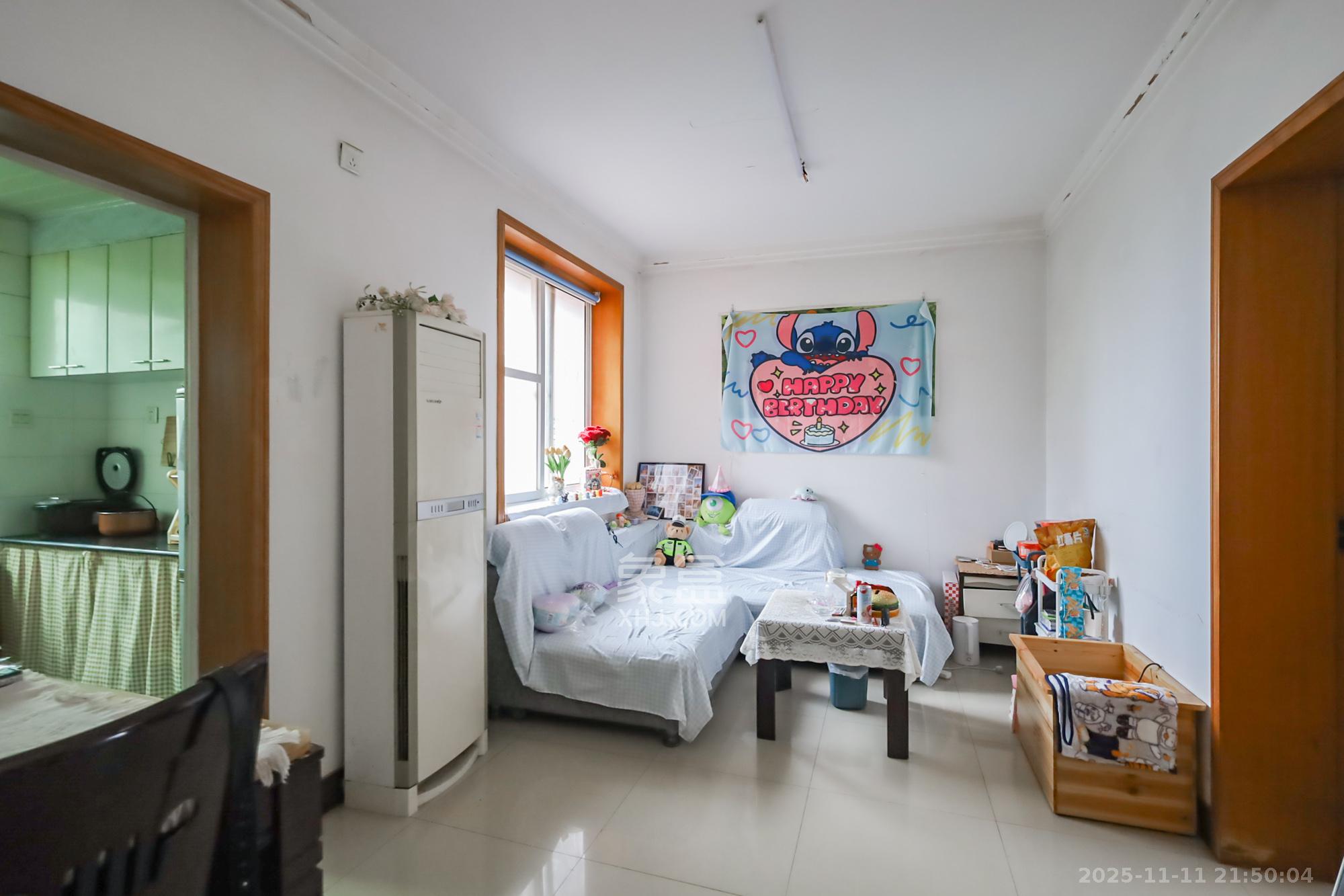 长沙花纸印刷厂宿舍 2室1厅1卫 46.8万 长沙花纸印刷厂宿舍 2室1厅1卫 46.8万客厅