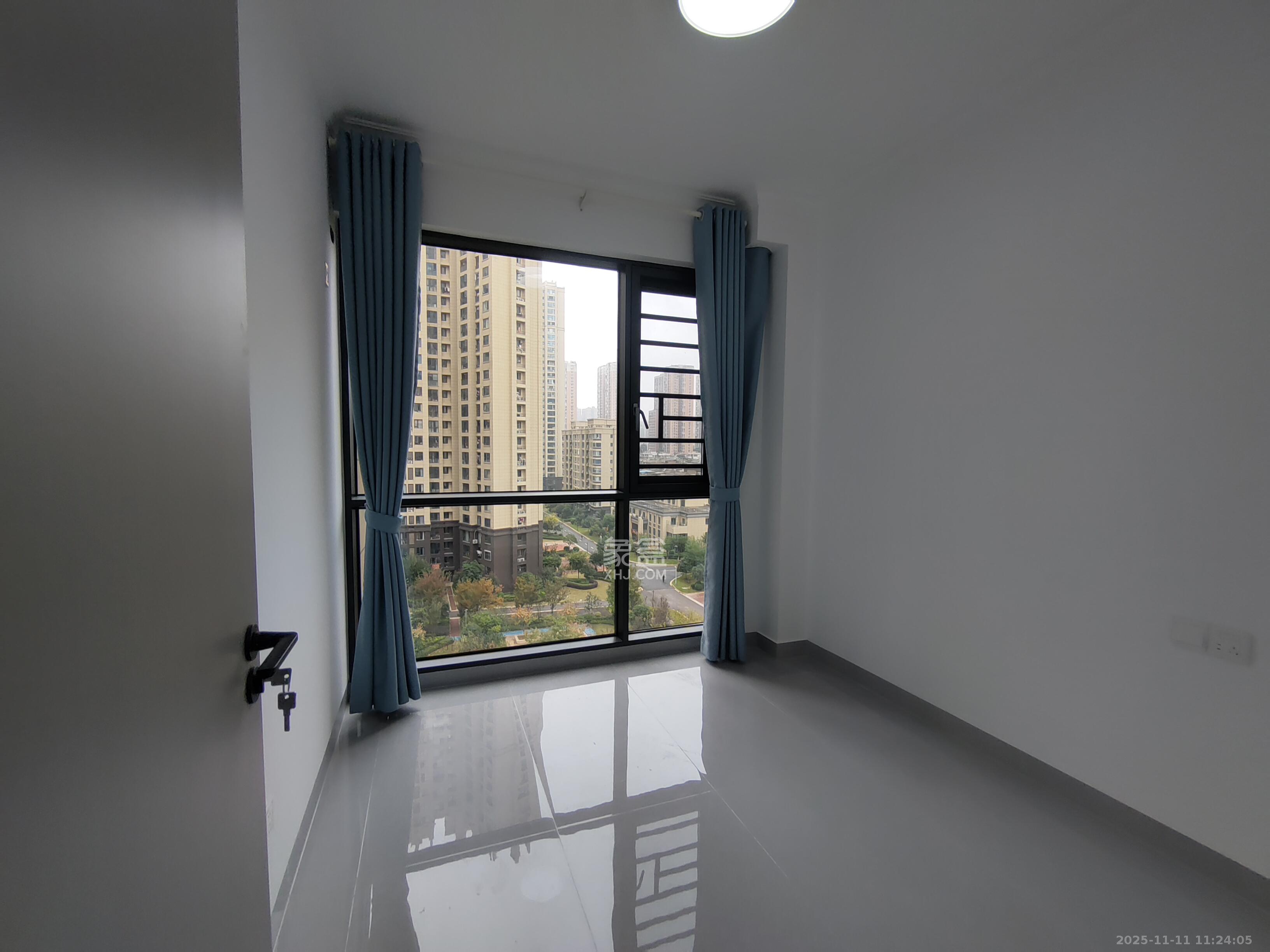 明发阅江悦府  3室2厅1卫    2400.0元/月室内图