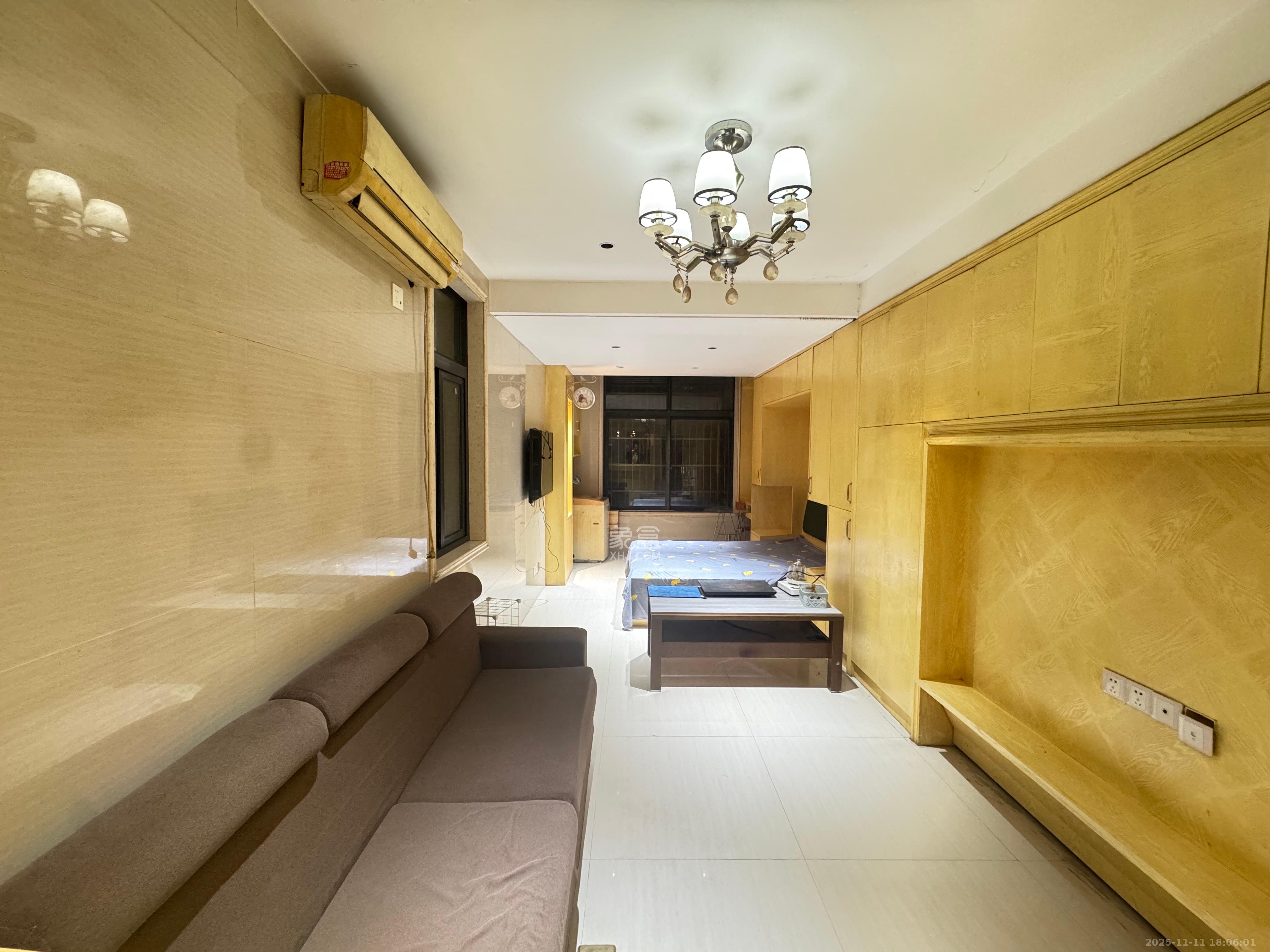 红树湾  1室1厅1卫    1400.0元/月