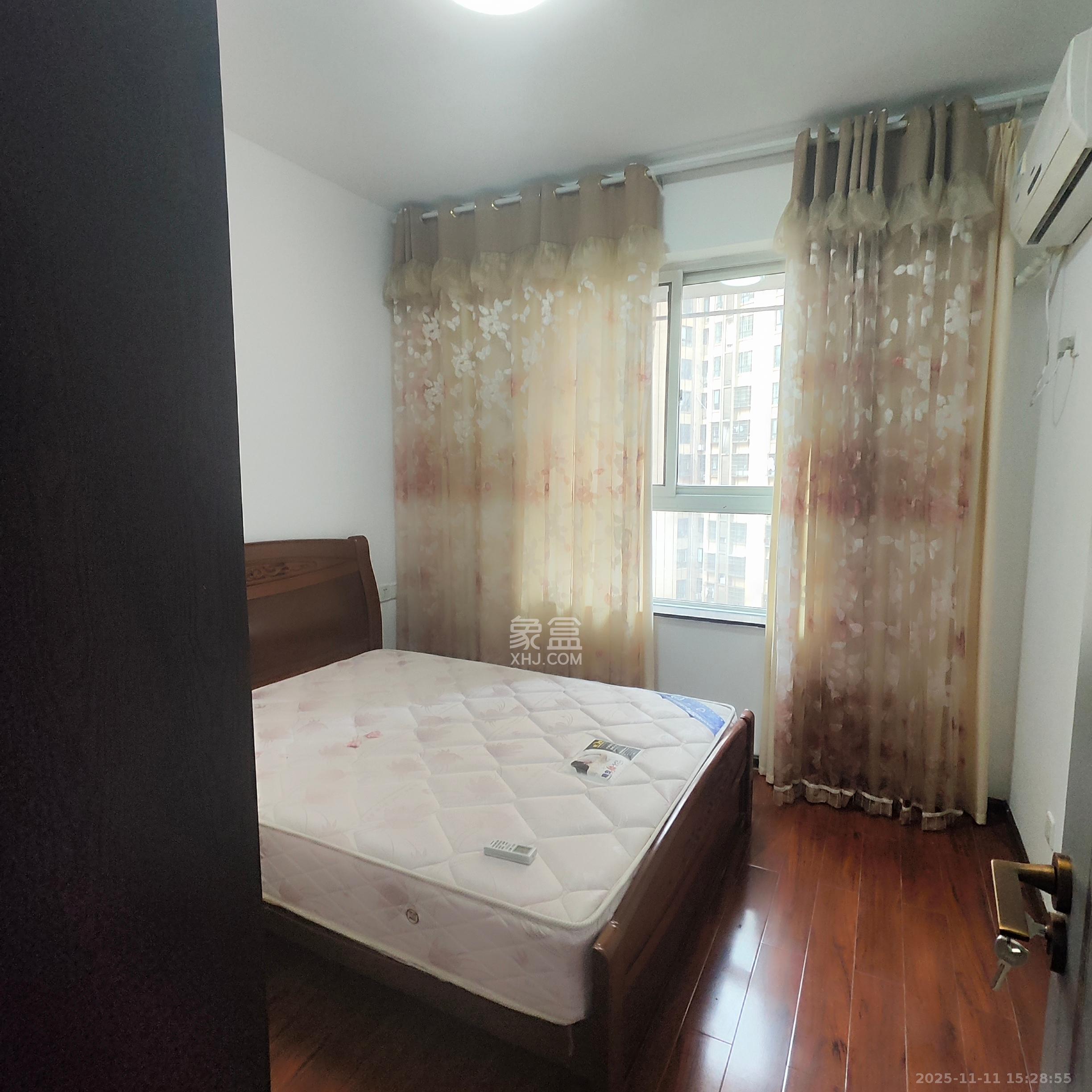 爱琴海岸  3室2厅2卫    2600.0元/月室内图