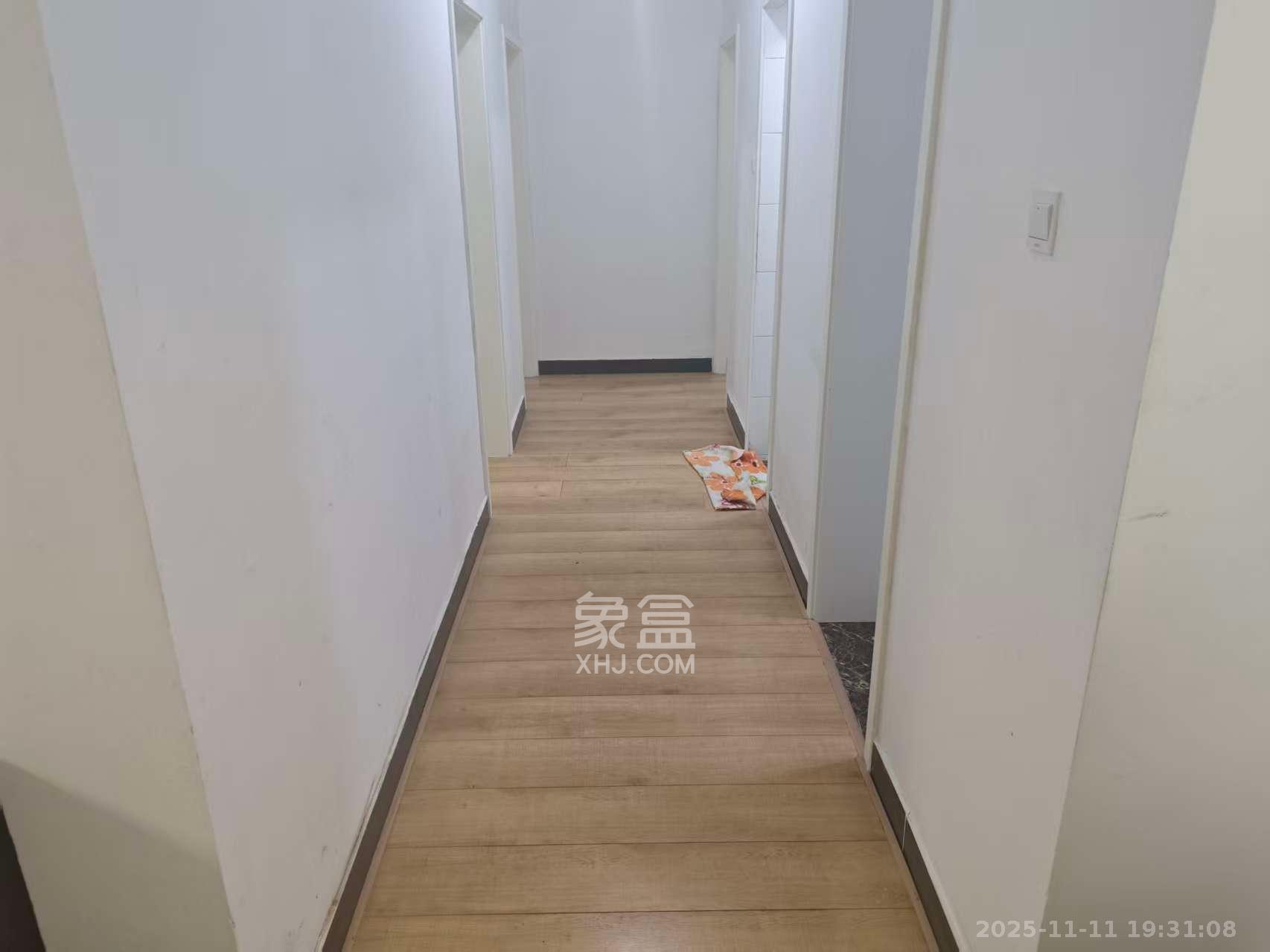 二机小区 3室2厅1卫 2800.0元/月 二机小区 3室2厅1卫 2800.0元/月室内图