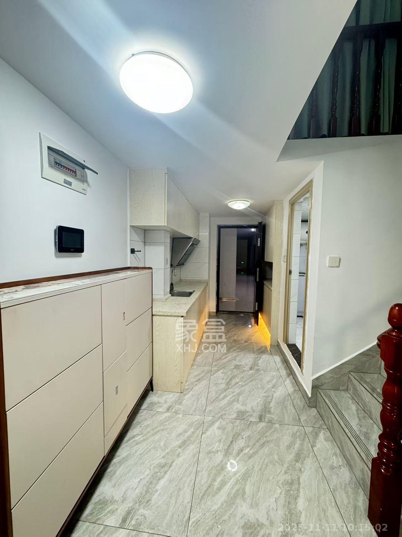 华润置地广场二期 2室1厅1卫 1600.0元/月 华润置地广场二期 2室1厅1卫 1600.0元/月室内图