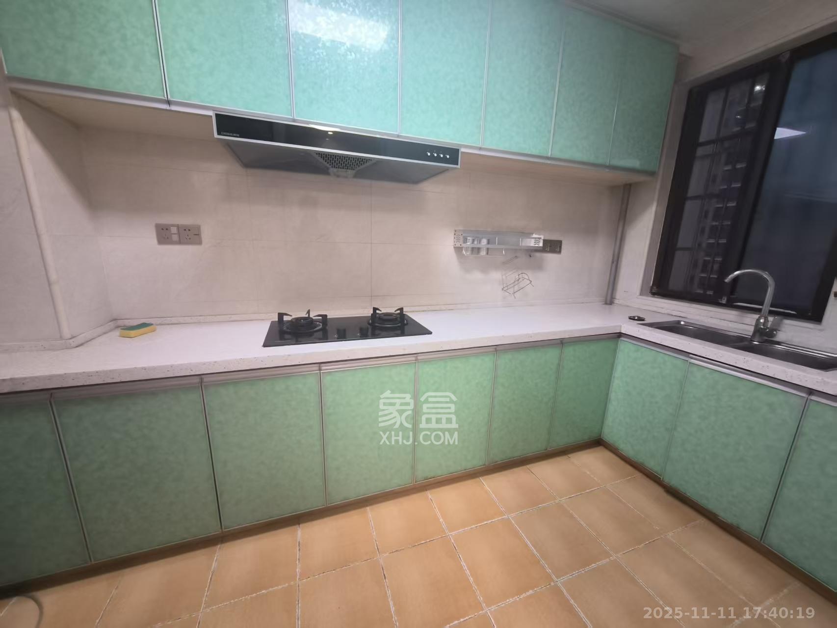 联丰苑  3室2厅2卫    2000.0元/月室内图