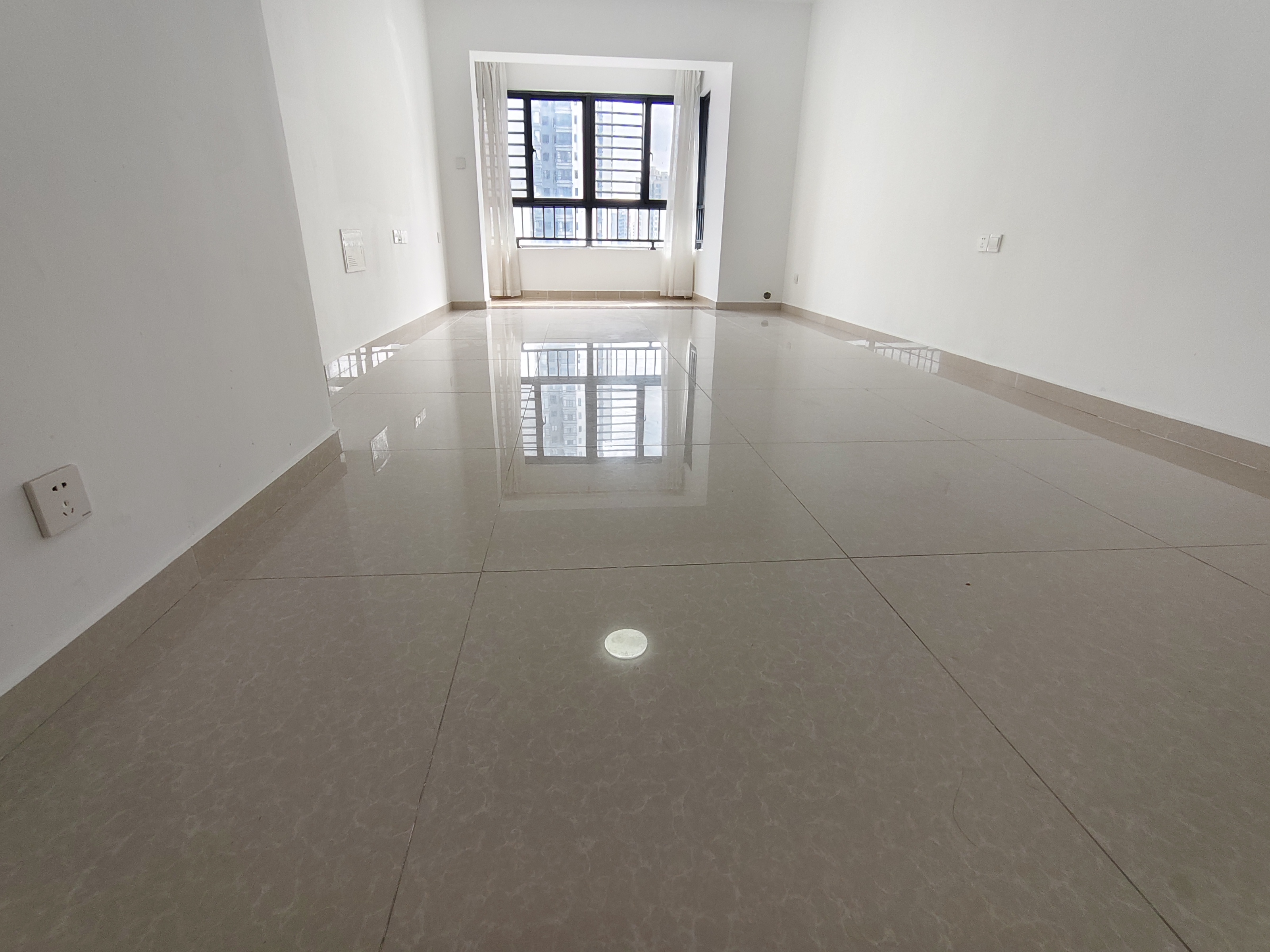 中交.博巷雅苑  3室2厅1卫    2400.0元/月