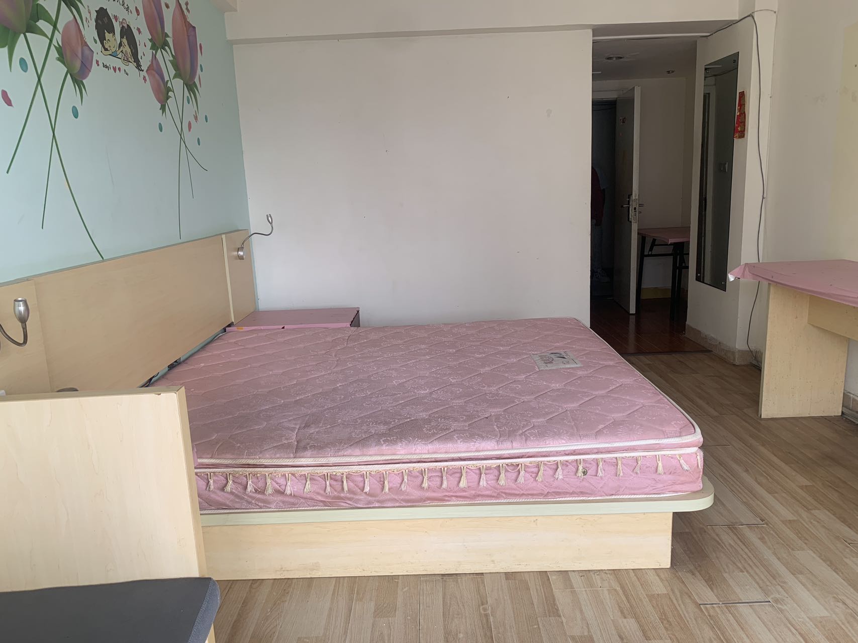 香港城 1室1厅1卫 35.0万 香港城 1室1厅1卫 35.0万客厅