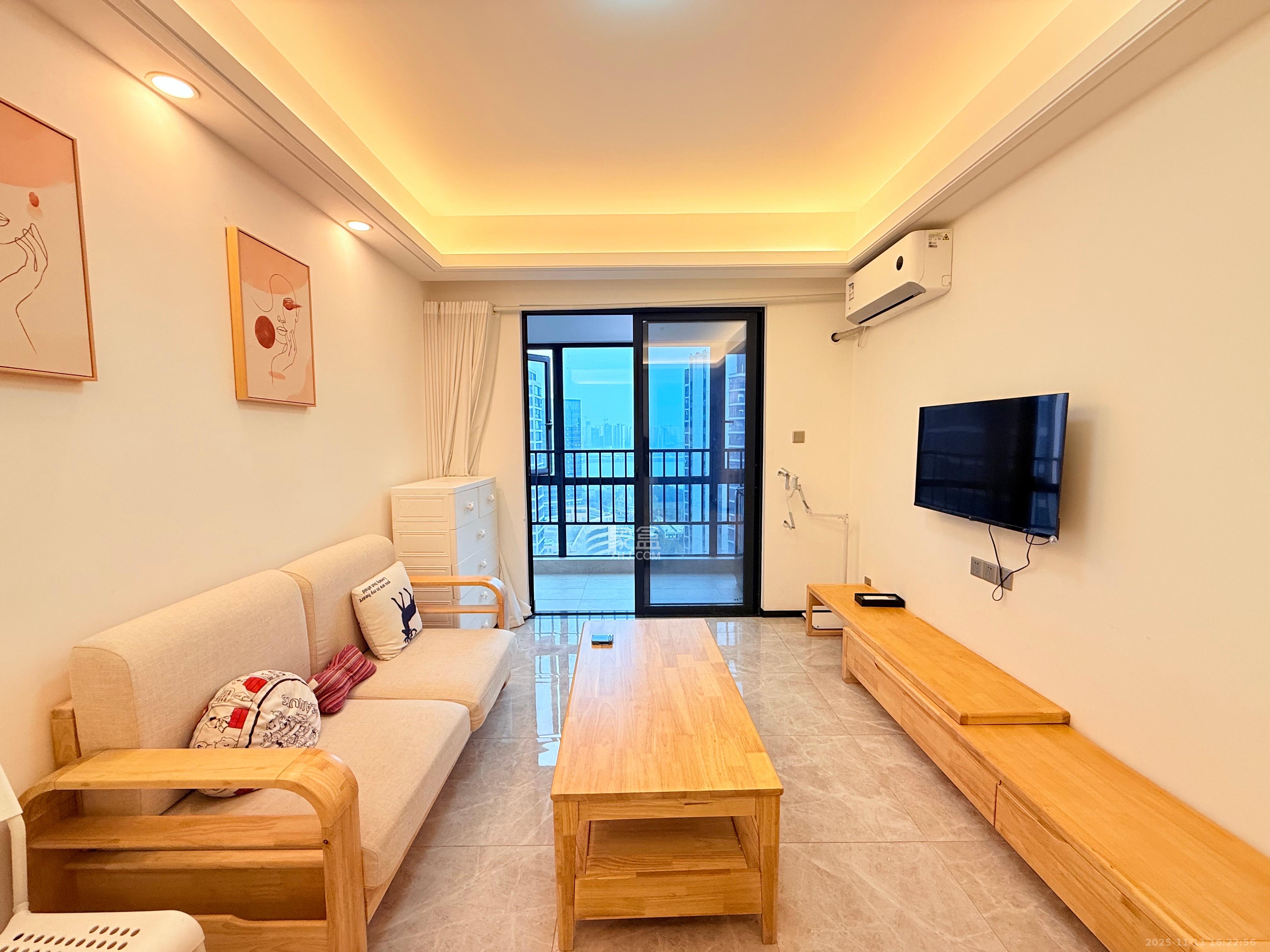 中海阅江府  1室0厅0卫    2600.0元/月