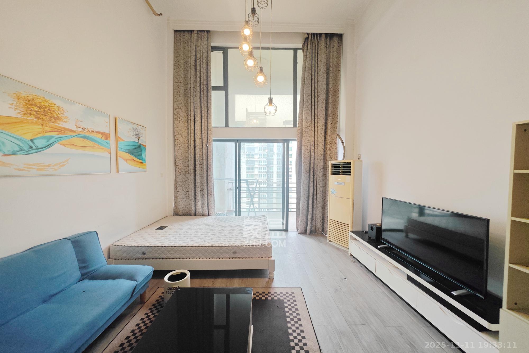 格蓝康都  1室1厅1卫    36.8万客厅