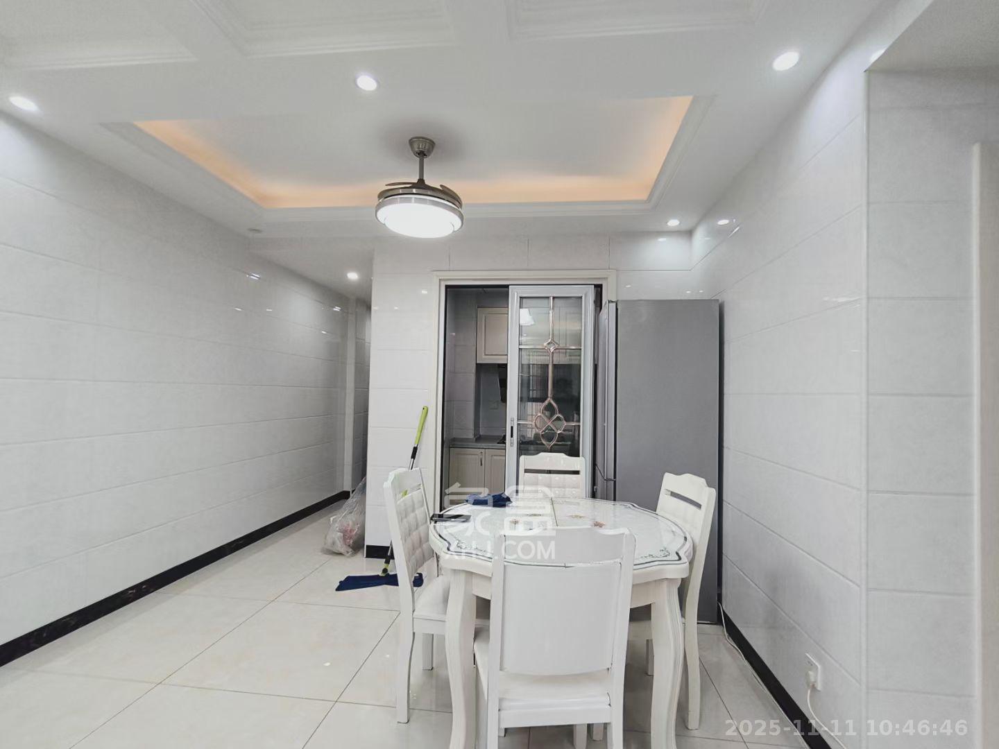 海德公园 3室2厅1卫 2000.0元/月 海德公园 3室2厅1卫 2000.0元/月室内图