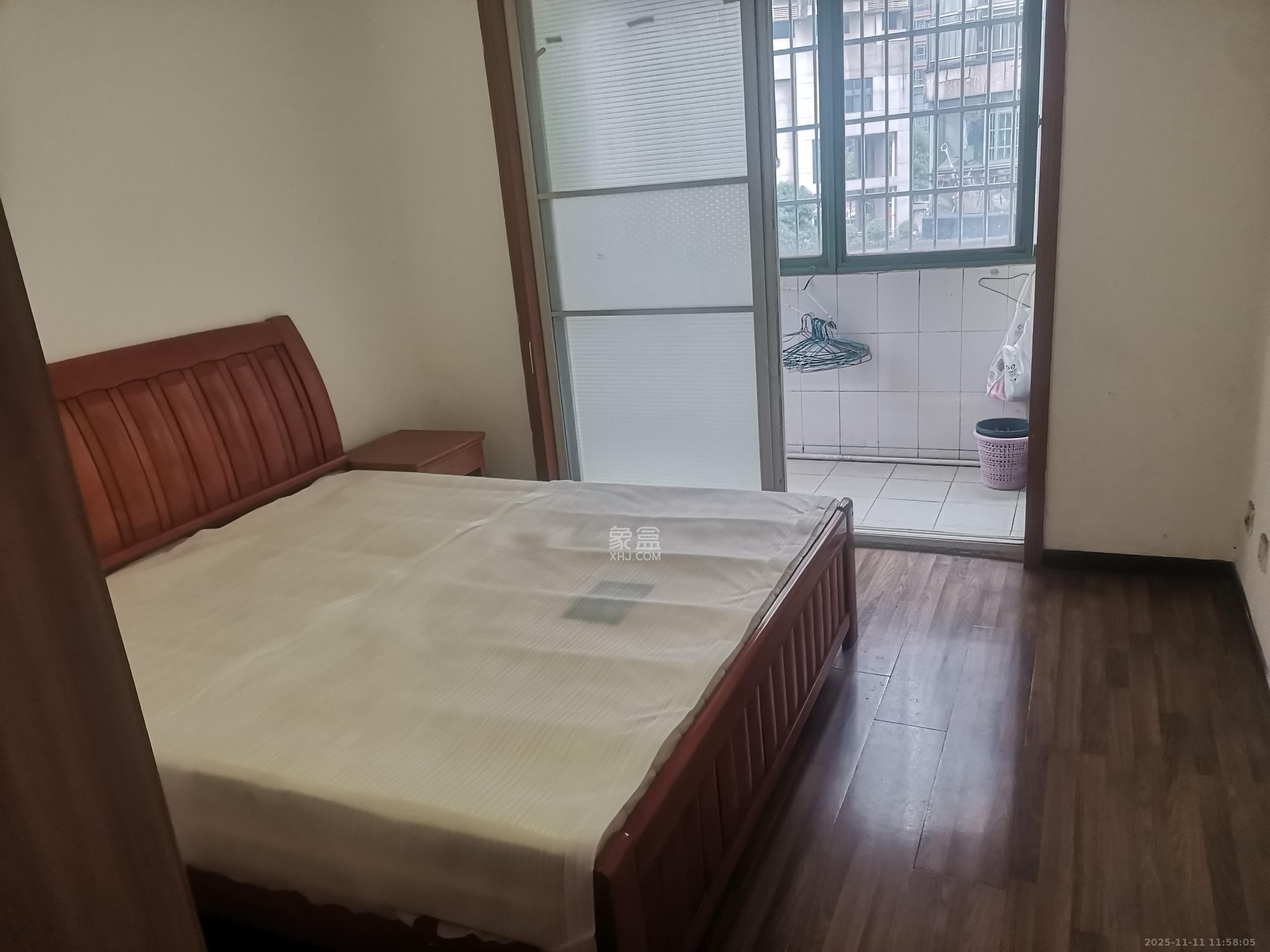 芙蓉苑 1室2厅2卫 2000.0元/月 芙蓉苑 1室2厅2卫 2000.0元/月室内图