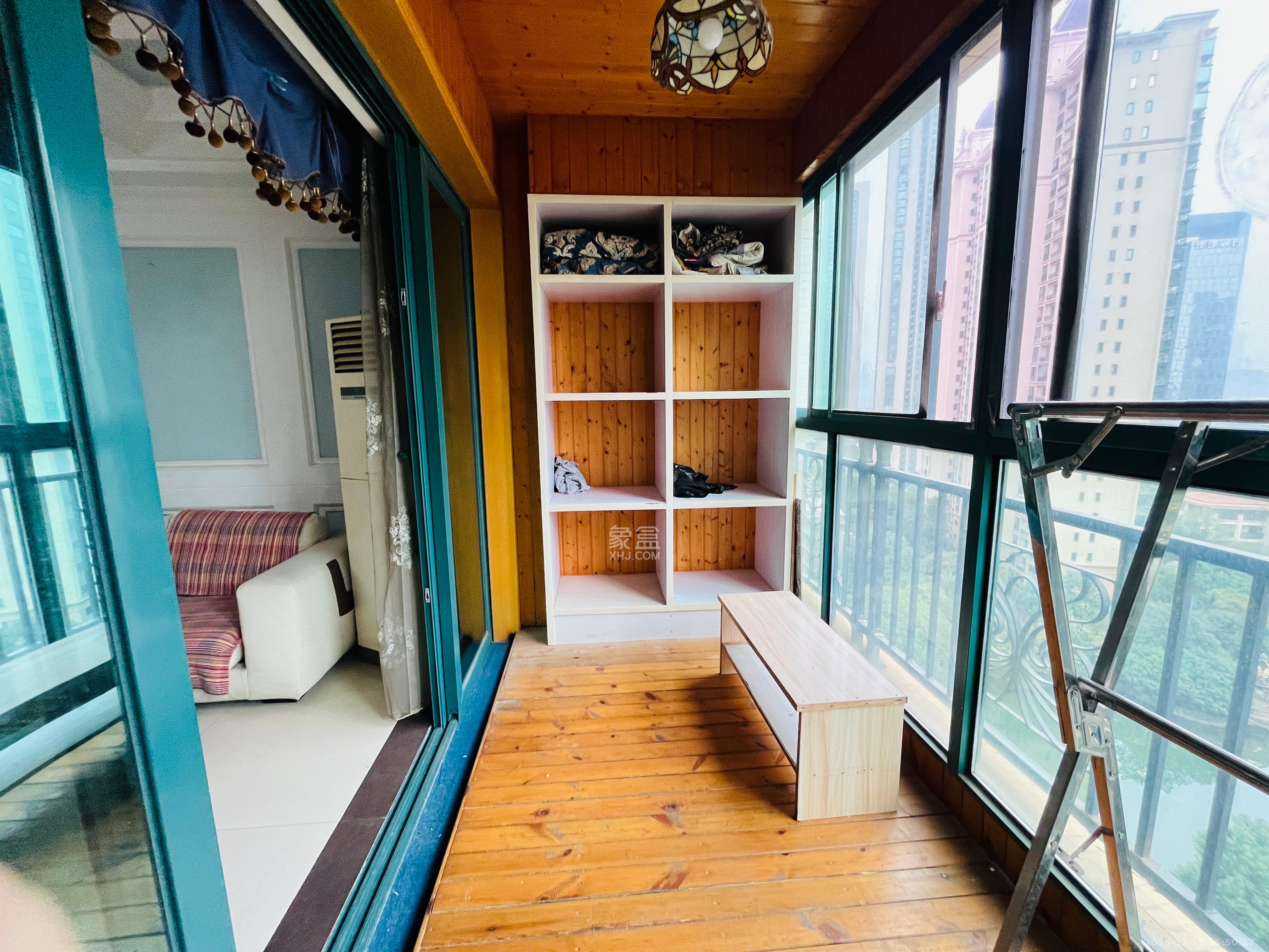 恒大御景湾  3室2厅2卫    3200.0元/月室内图